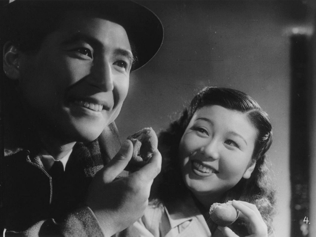 華美々 niko and…『india is beautiful 』 Any one got any interesting gossips about Niharika NM? : r