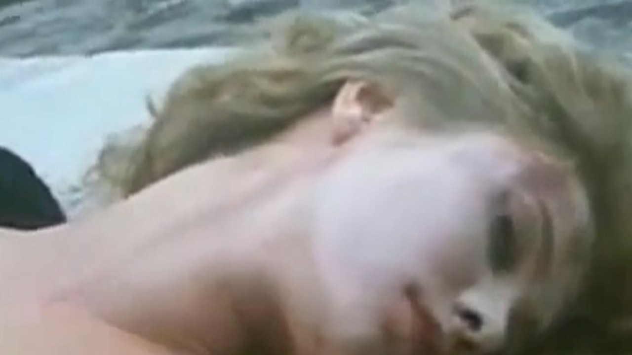 Porno kokrak birinchi jinsiy aloqa