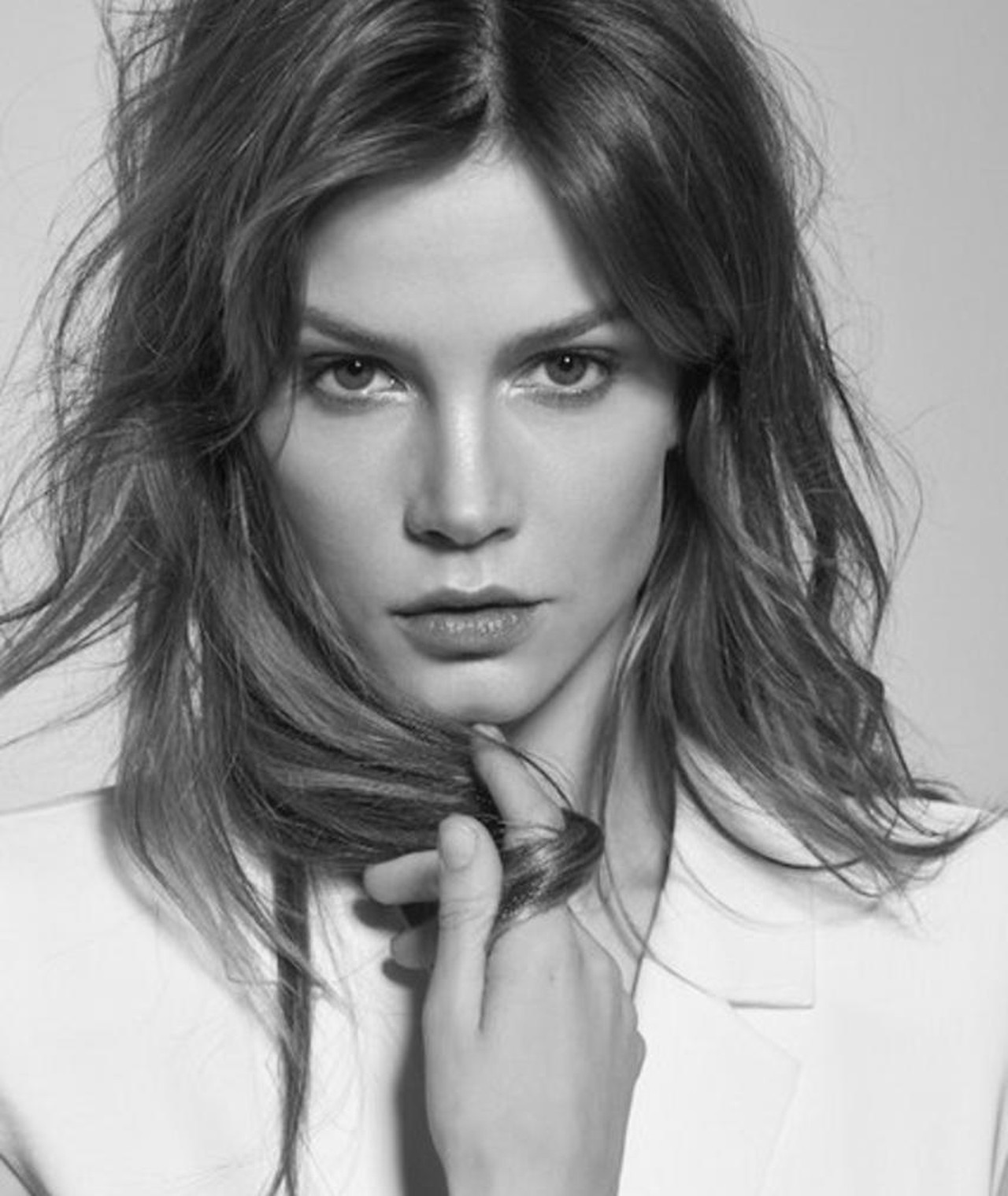 Photo of Sylvia Hoeks