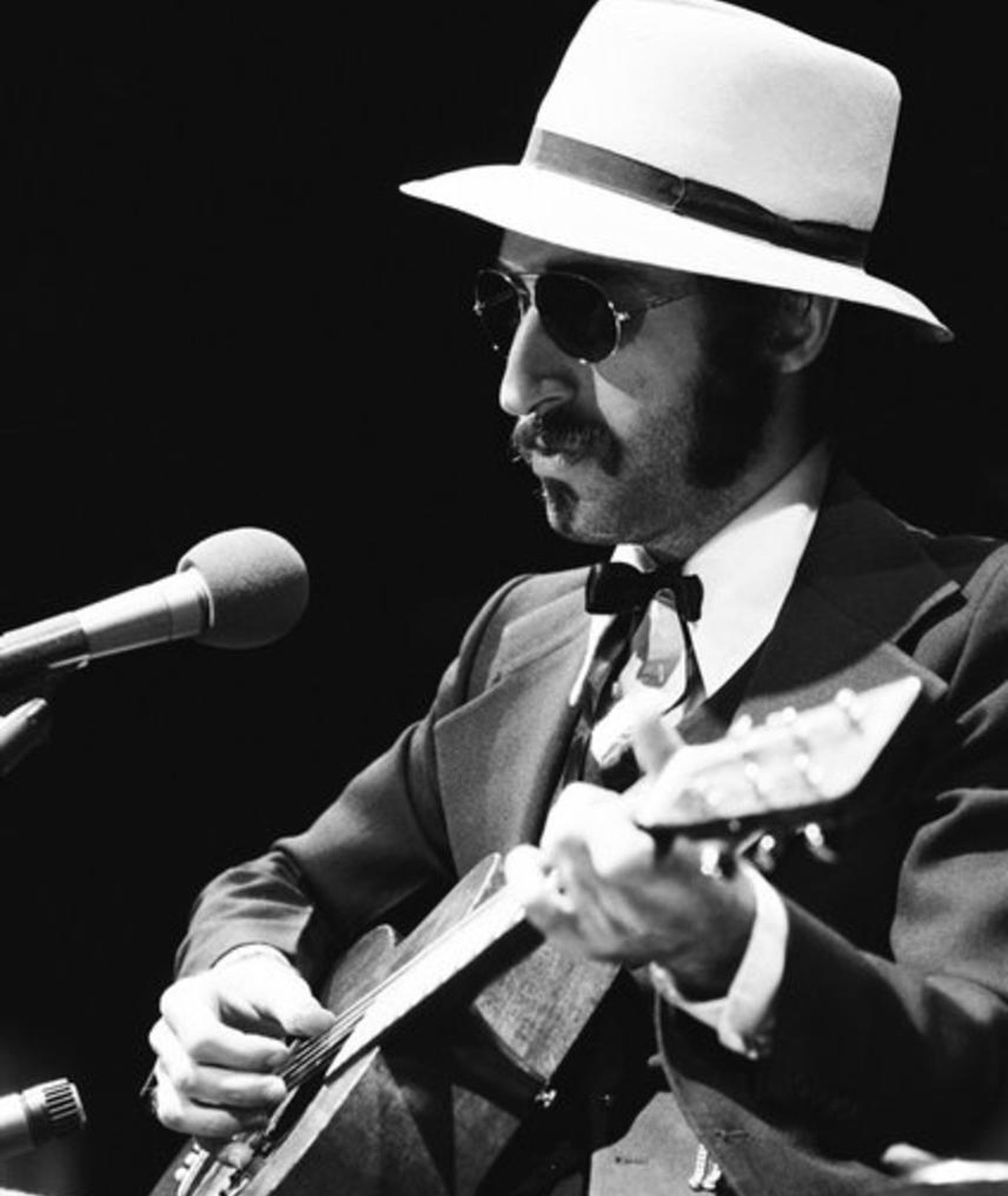 Photo of Leon Redbone