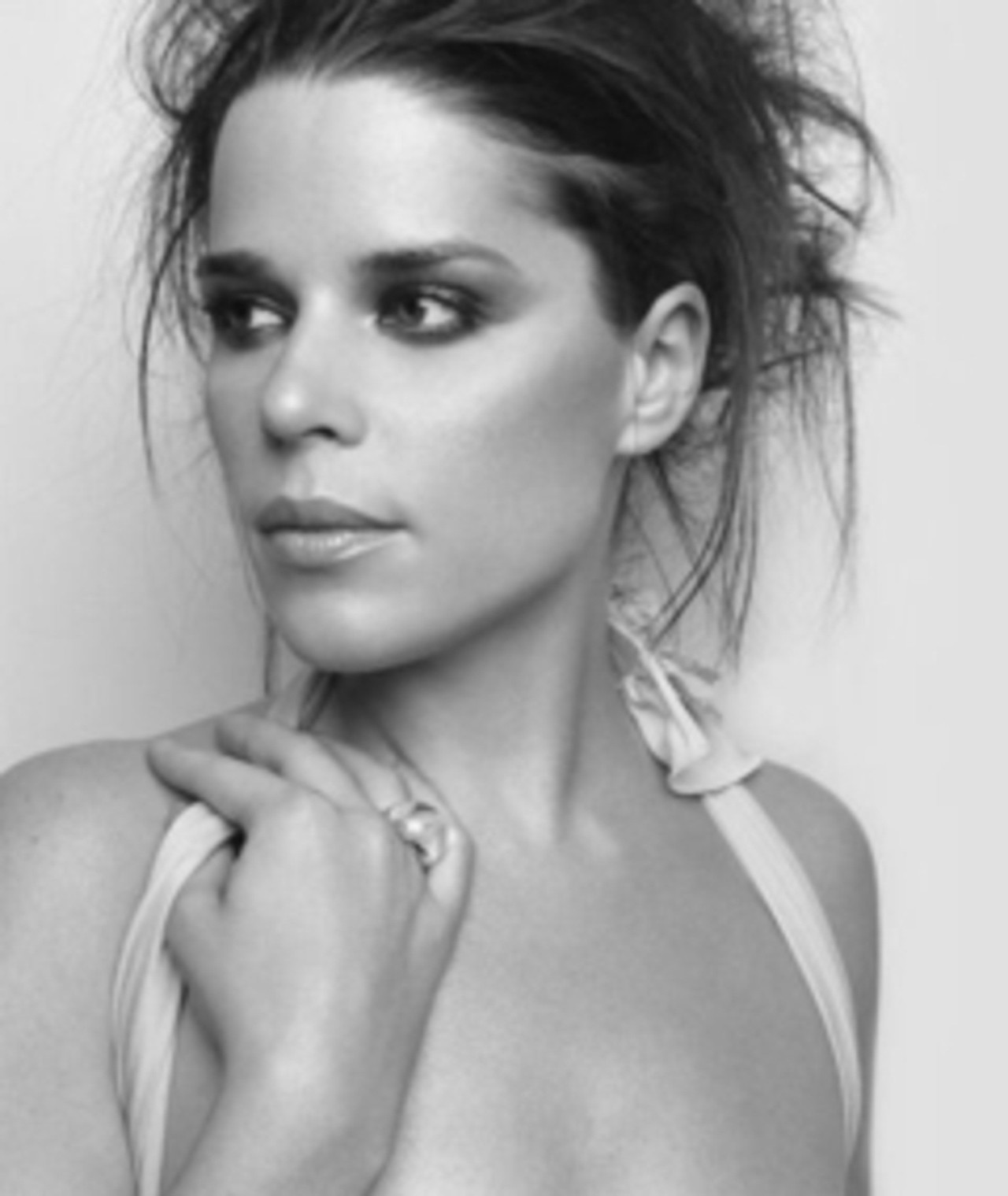 Photo of Neve Campbell