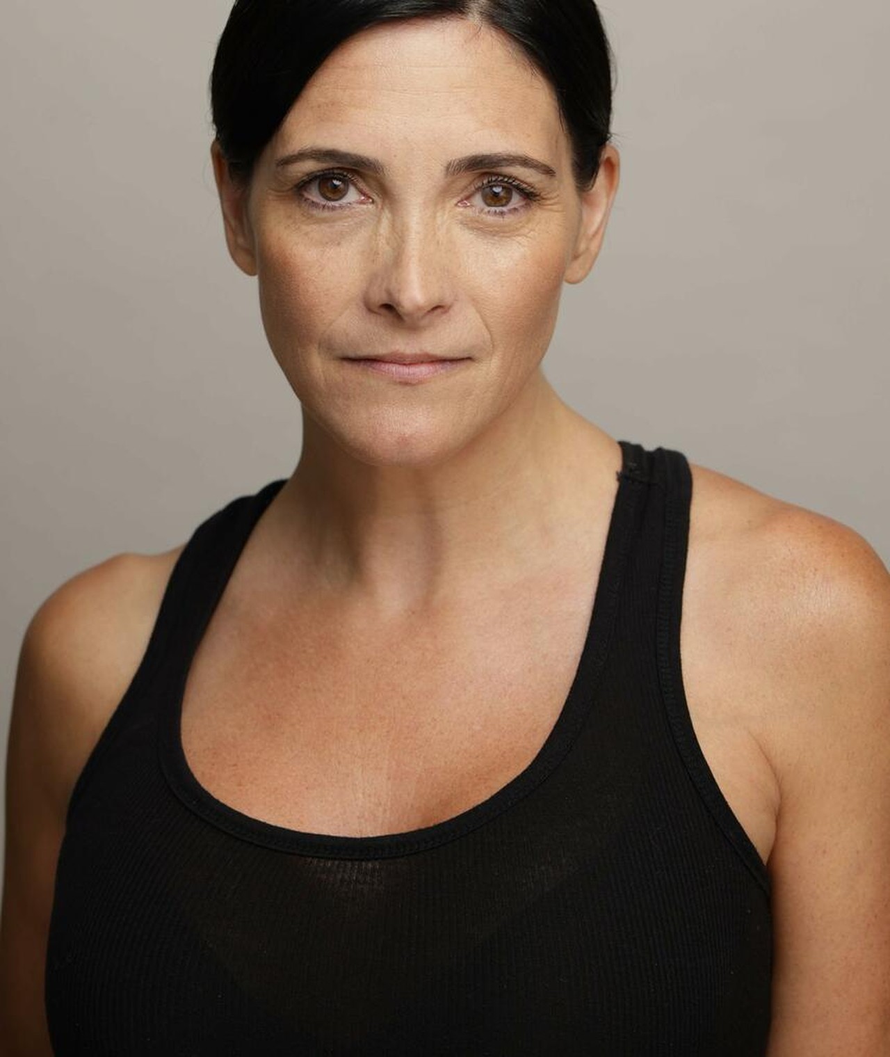 Photo of Alison Robertson