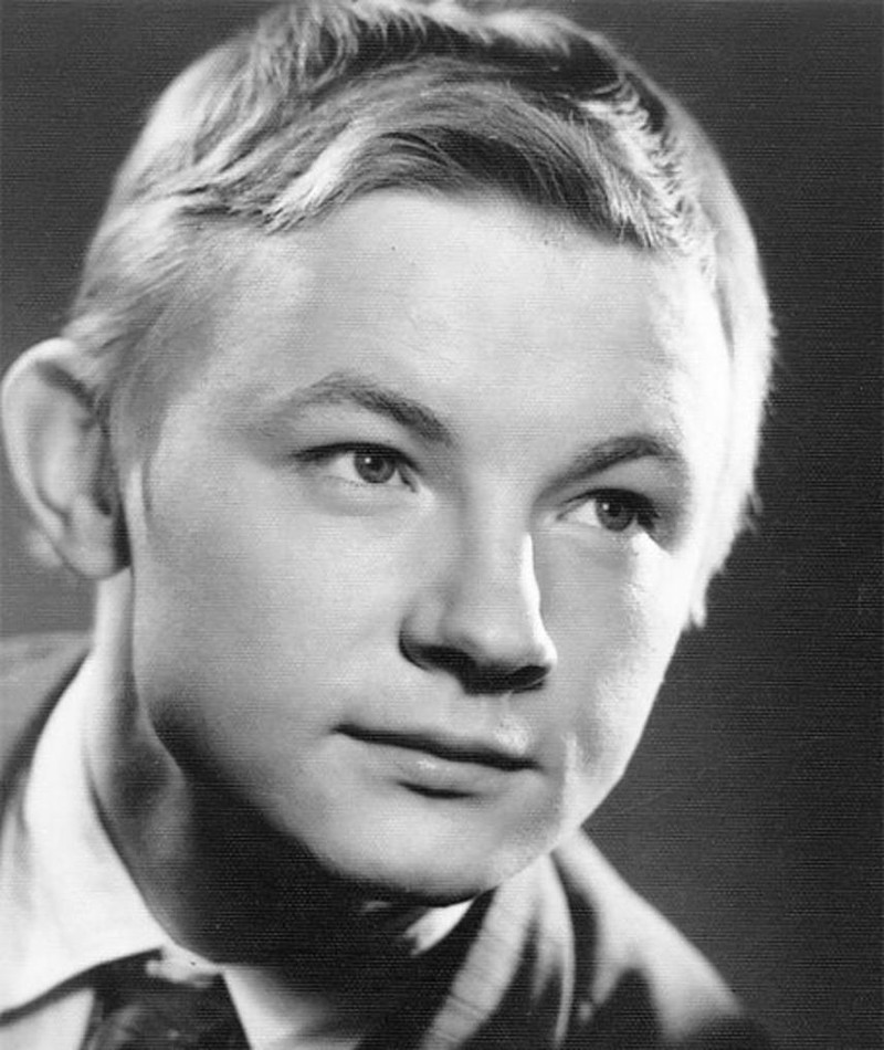 Mikhail Kononov Movies, Bio and Lists on MUBI