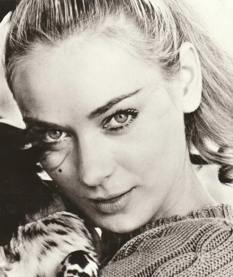 Geneviève Grad: A Timeless French Icon