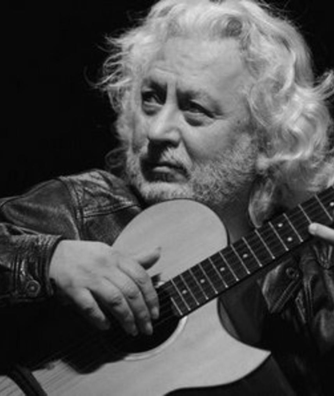 Photo of Erkan Oğur