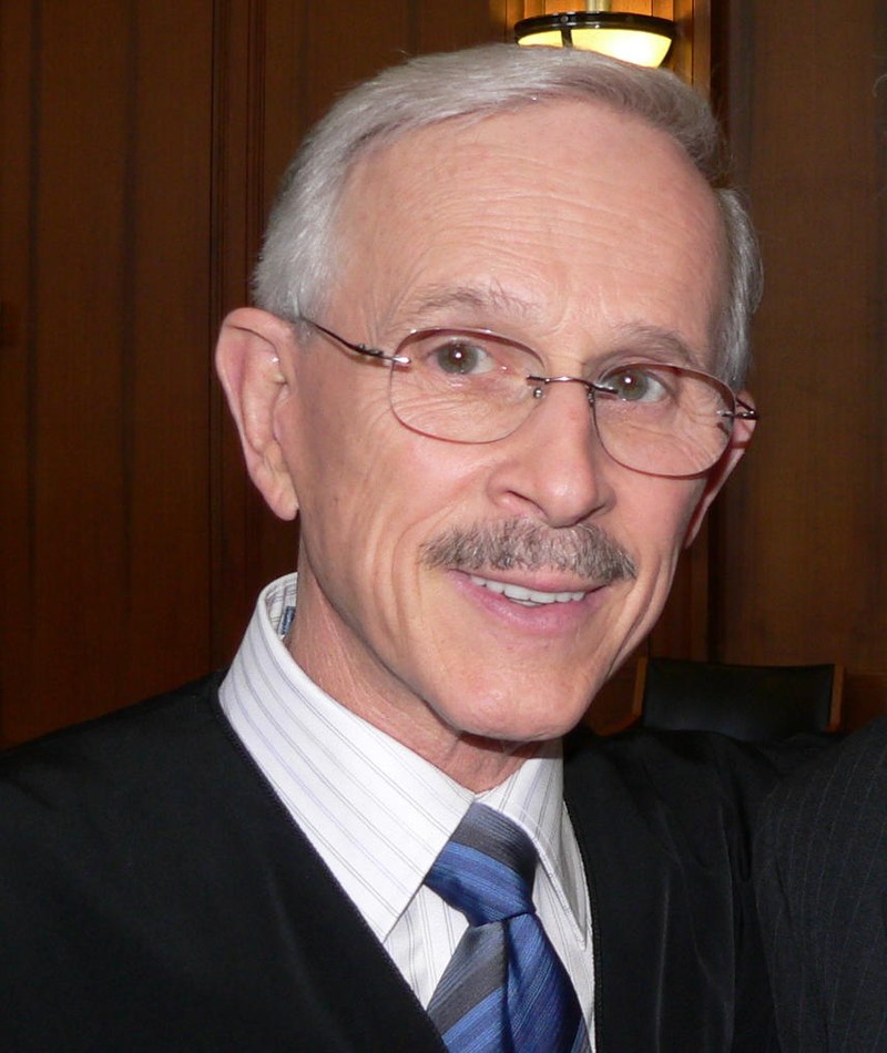 Photo of Dick Smothers