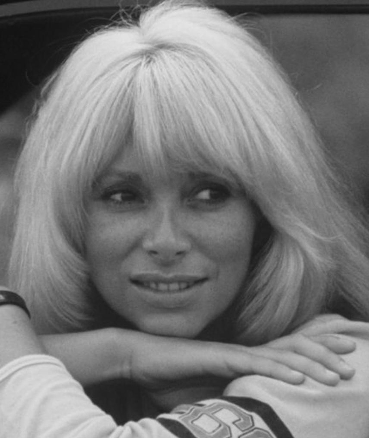 Photo of Mireille Darc