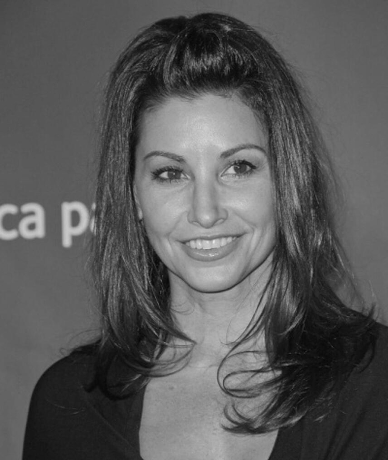 Photo of Gina Gershon