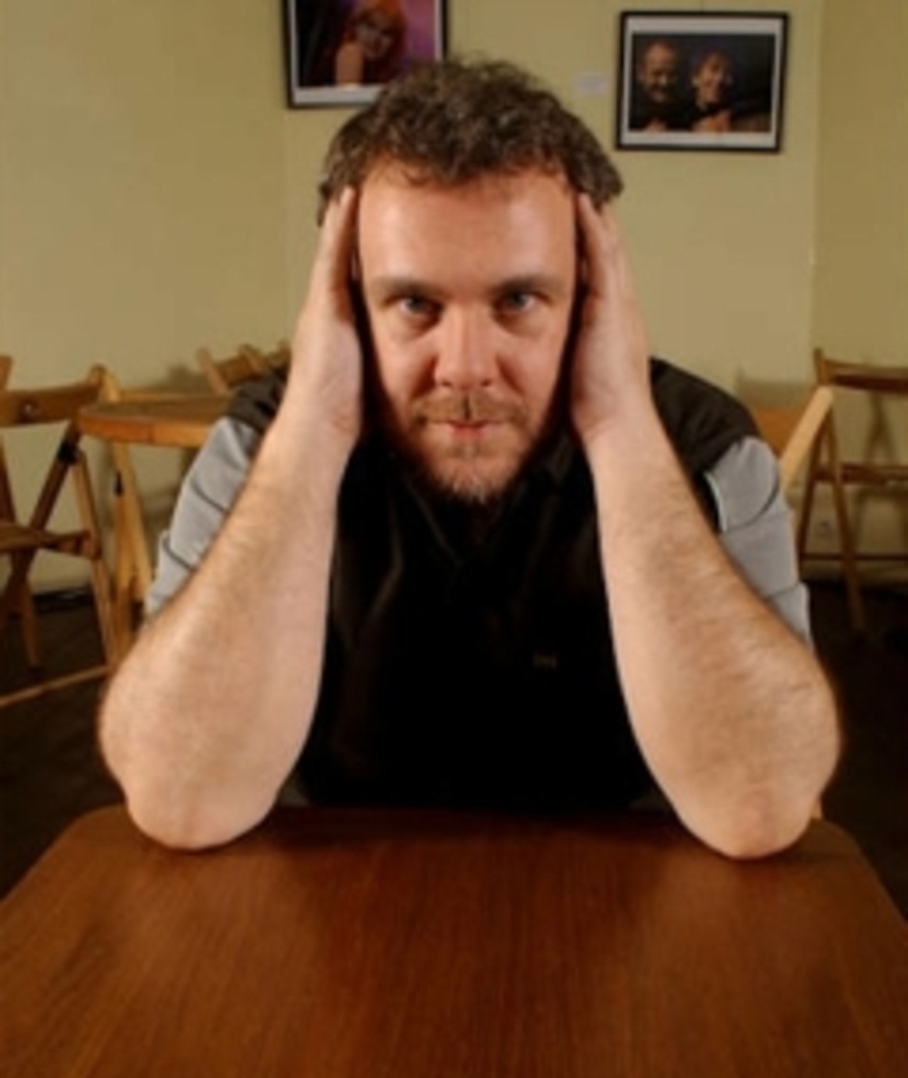 Photo of Robin Guthrie