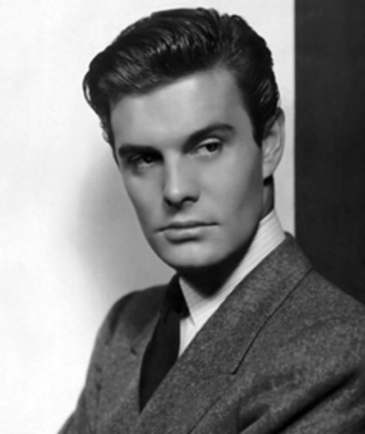 Photo of Louis Jourdan