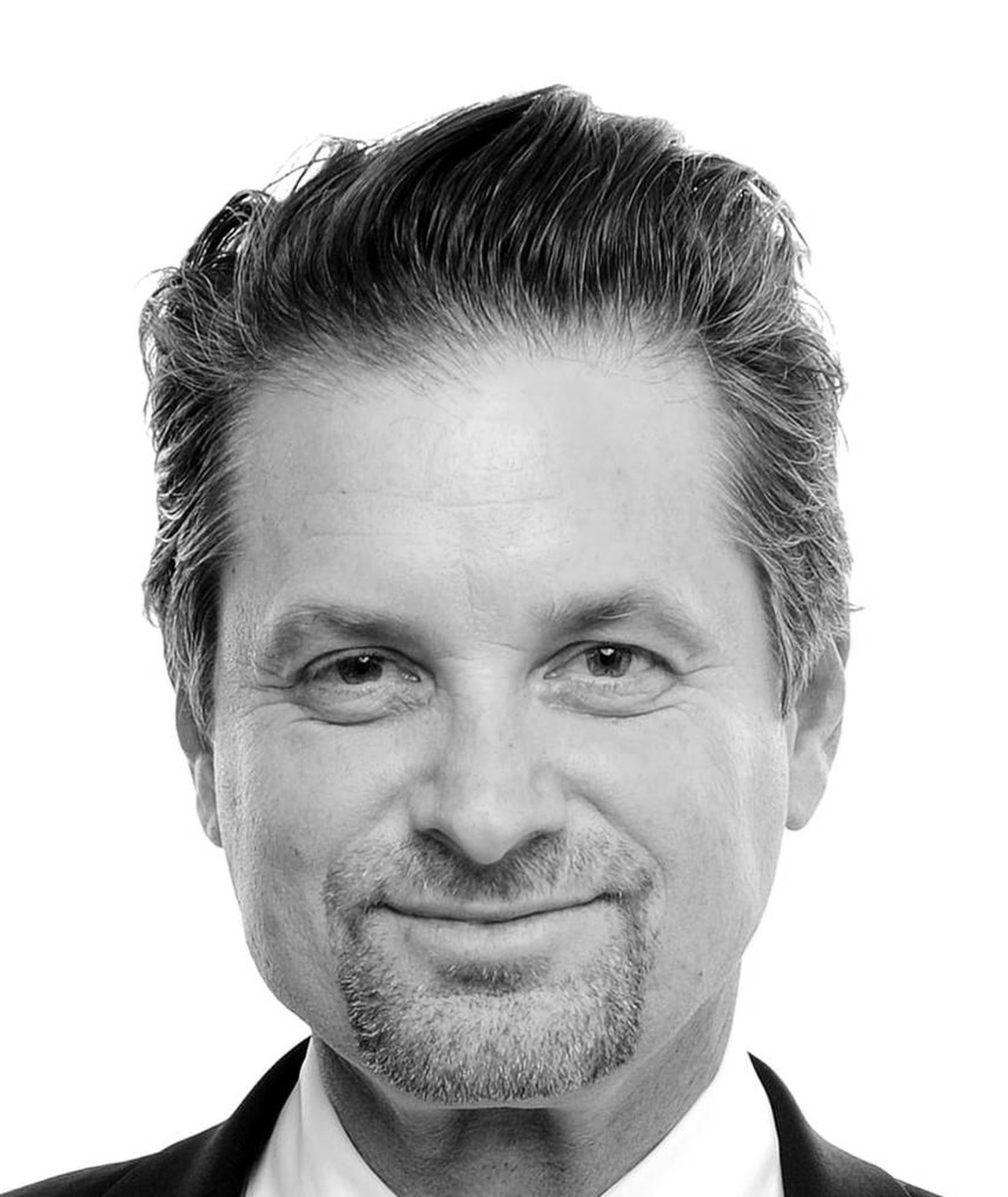 Photo of Shea Whigham