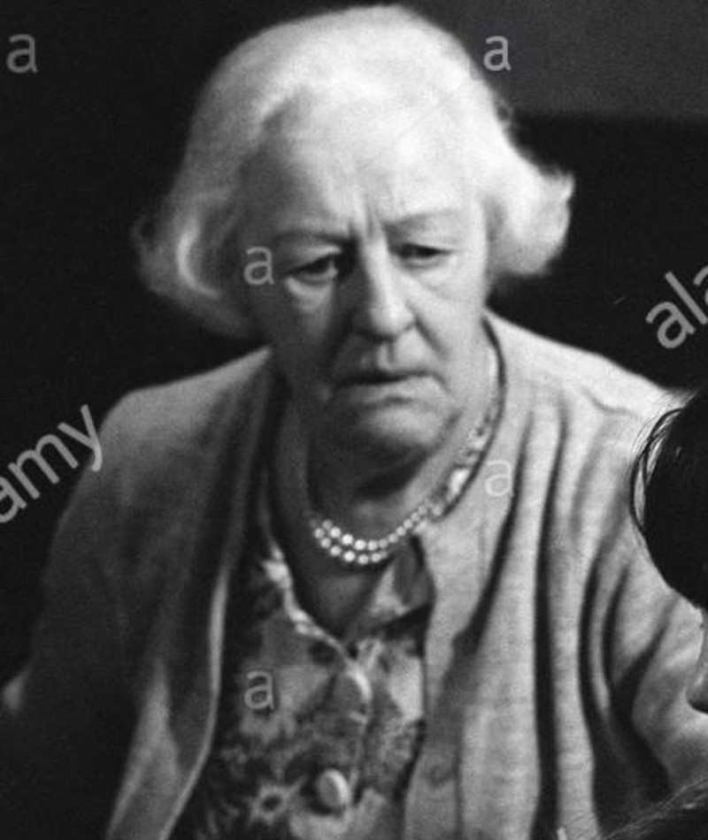 Photo of Hilda Barry