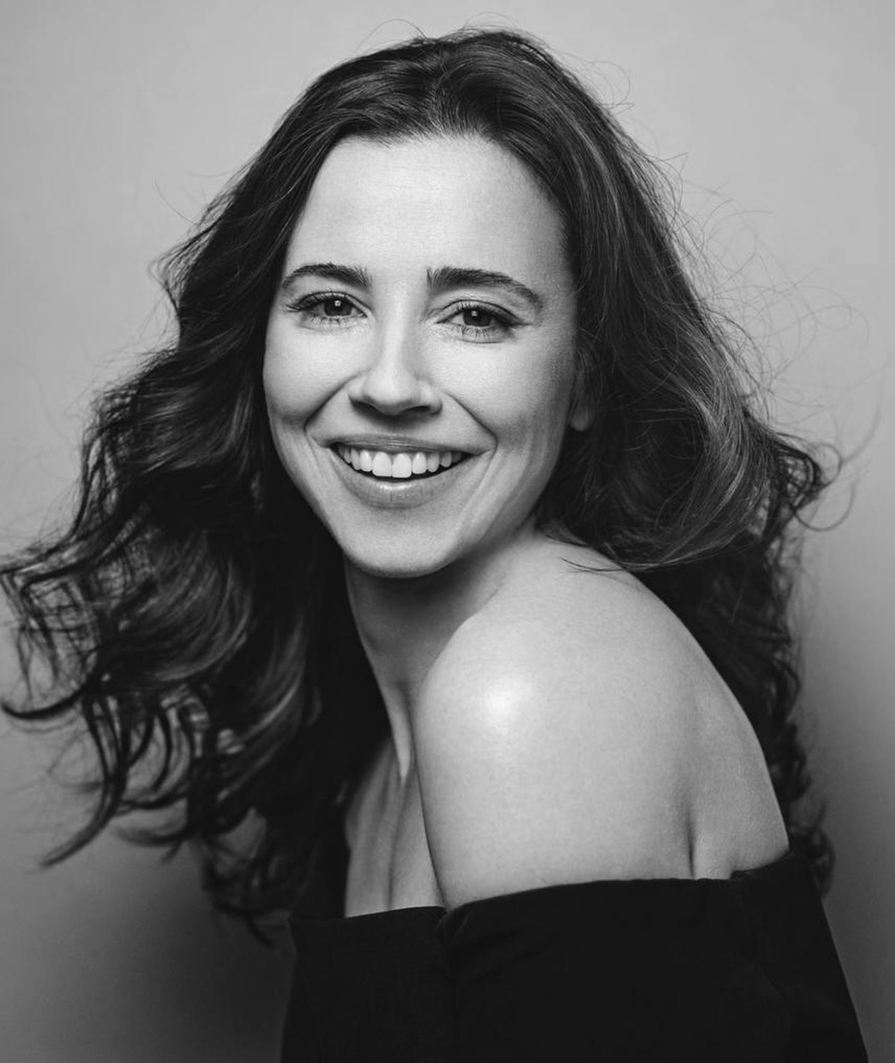 Photo of Linda Cardellini