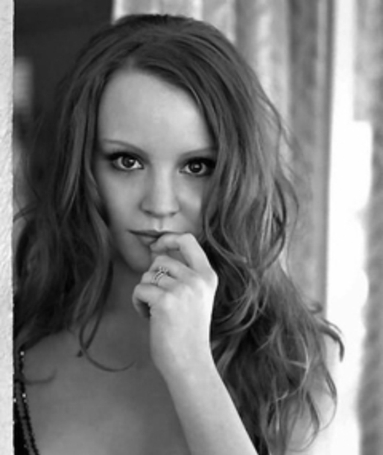 Photo of Lauren Ambrose