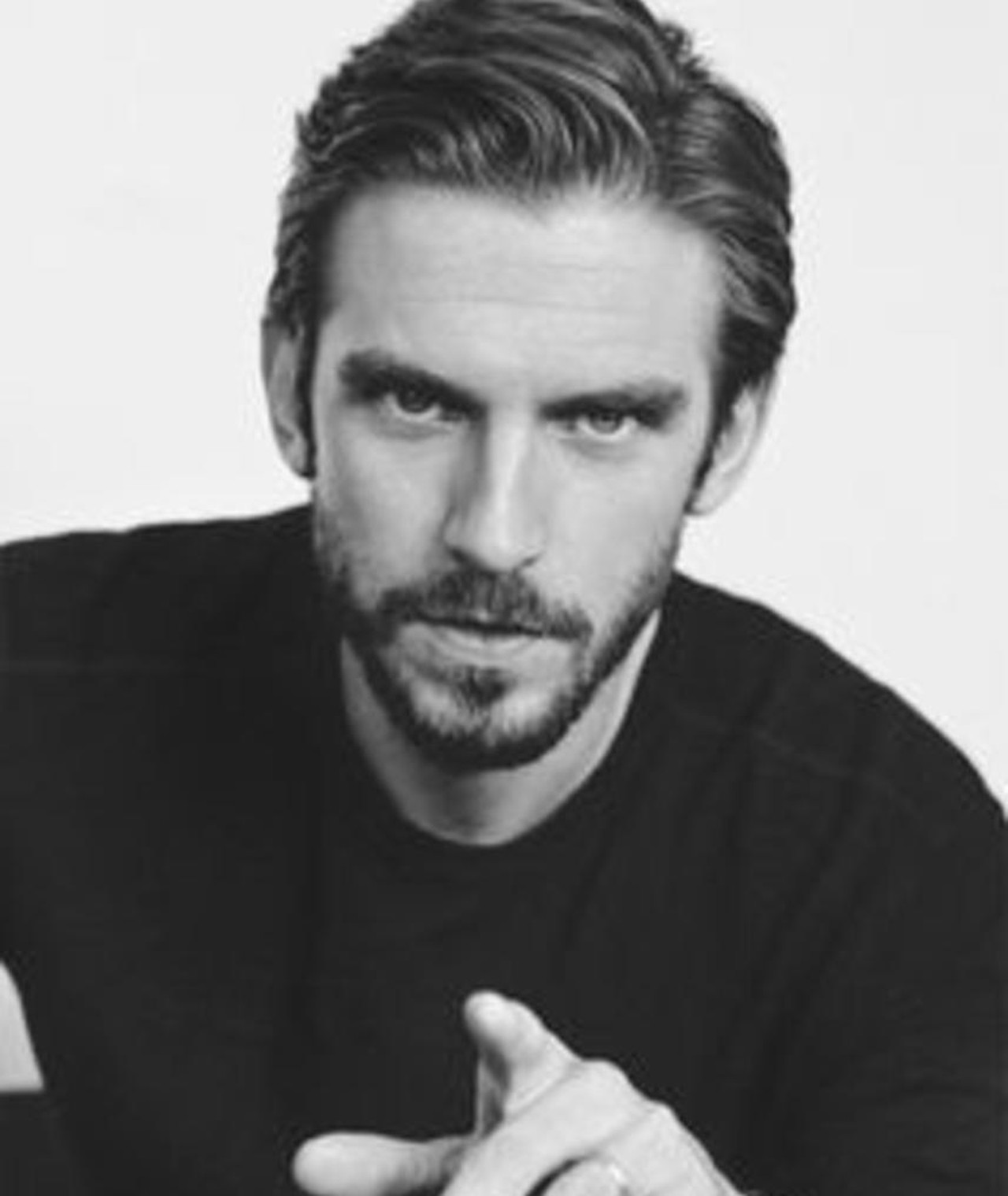 Photo of Dan Stevens