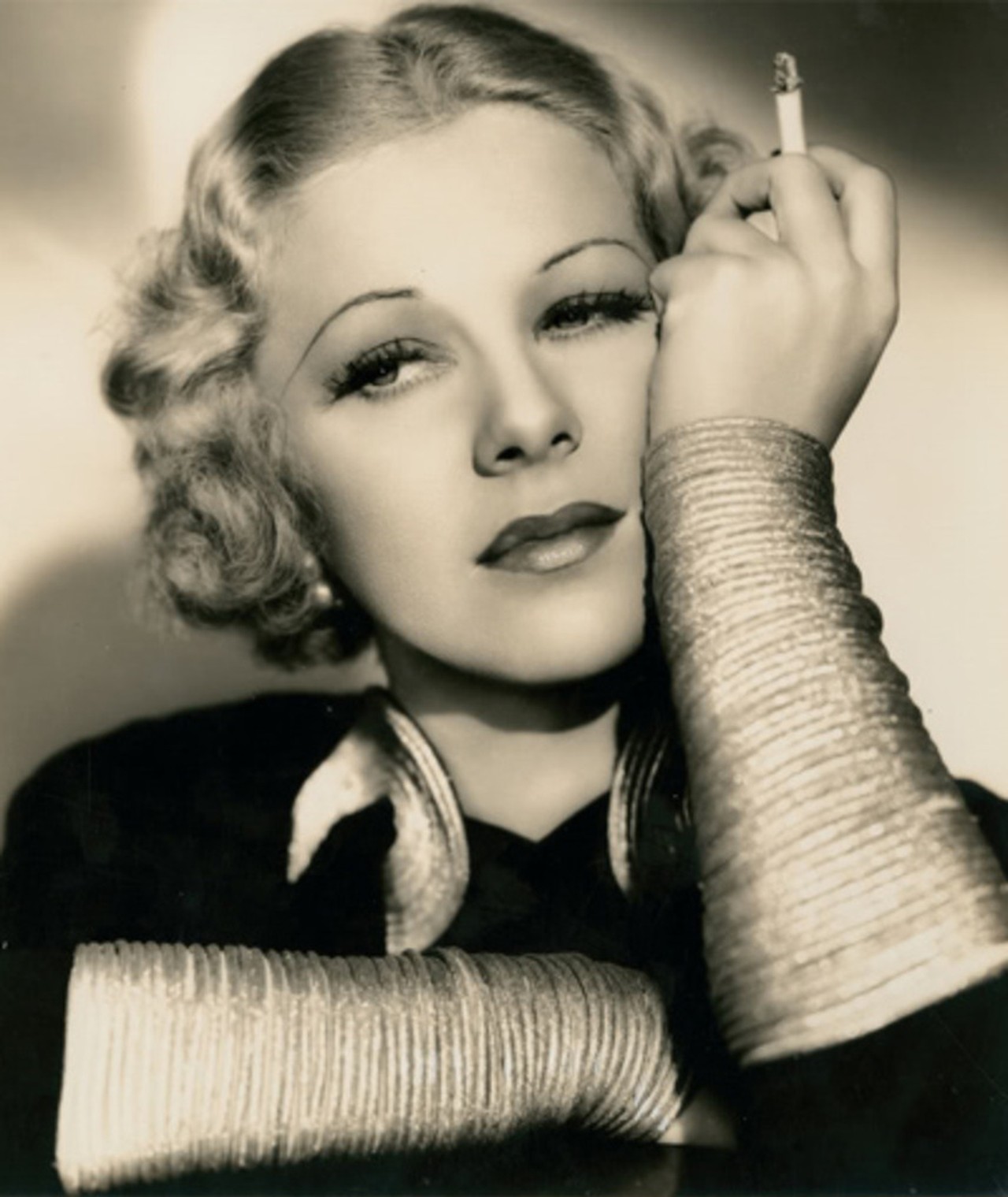 Photo of Glenda Farrell