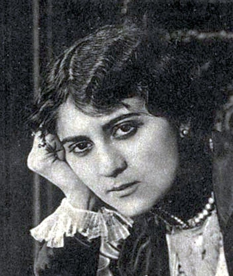 Photo of Yvette Andréyor