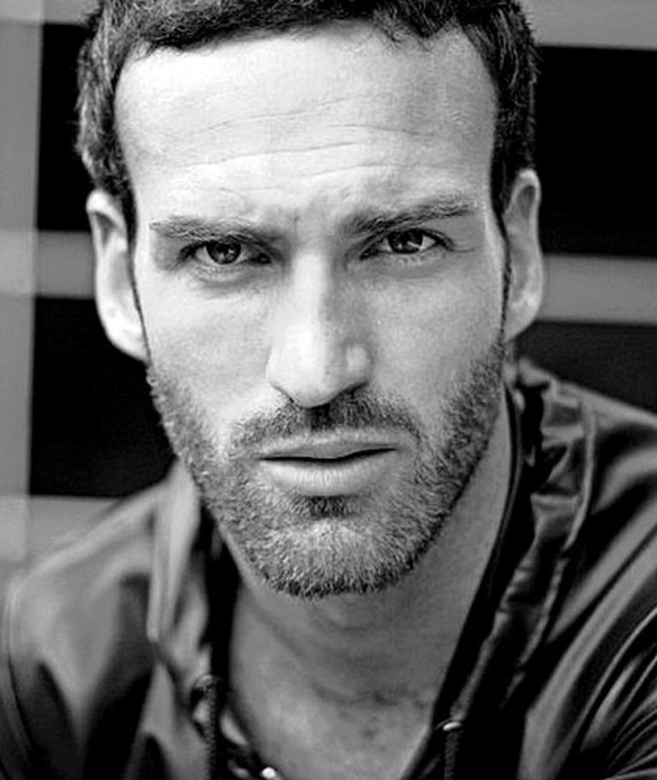 Mathieu Lardier Movies, Bio and Lists on MUBI