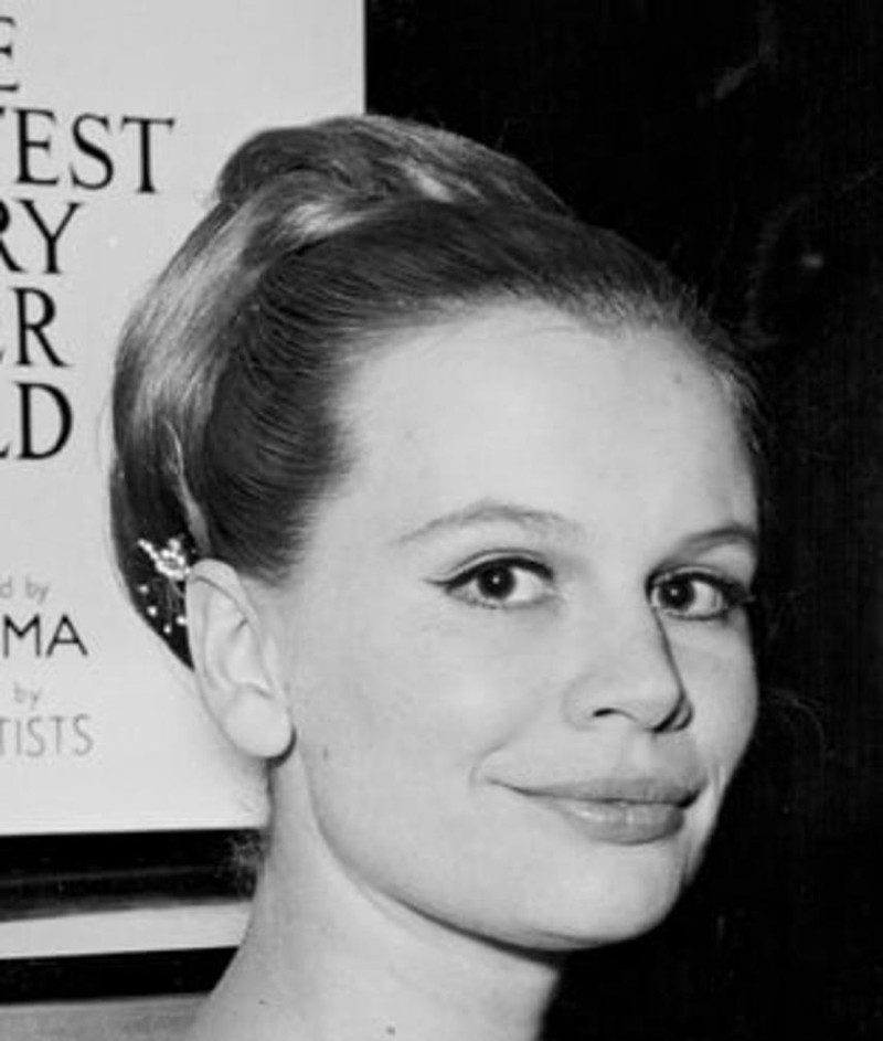 Joanna Dunham Movies, Bio and Lists on MUBI