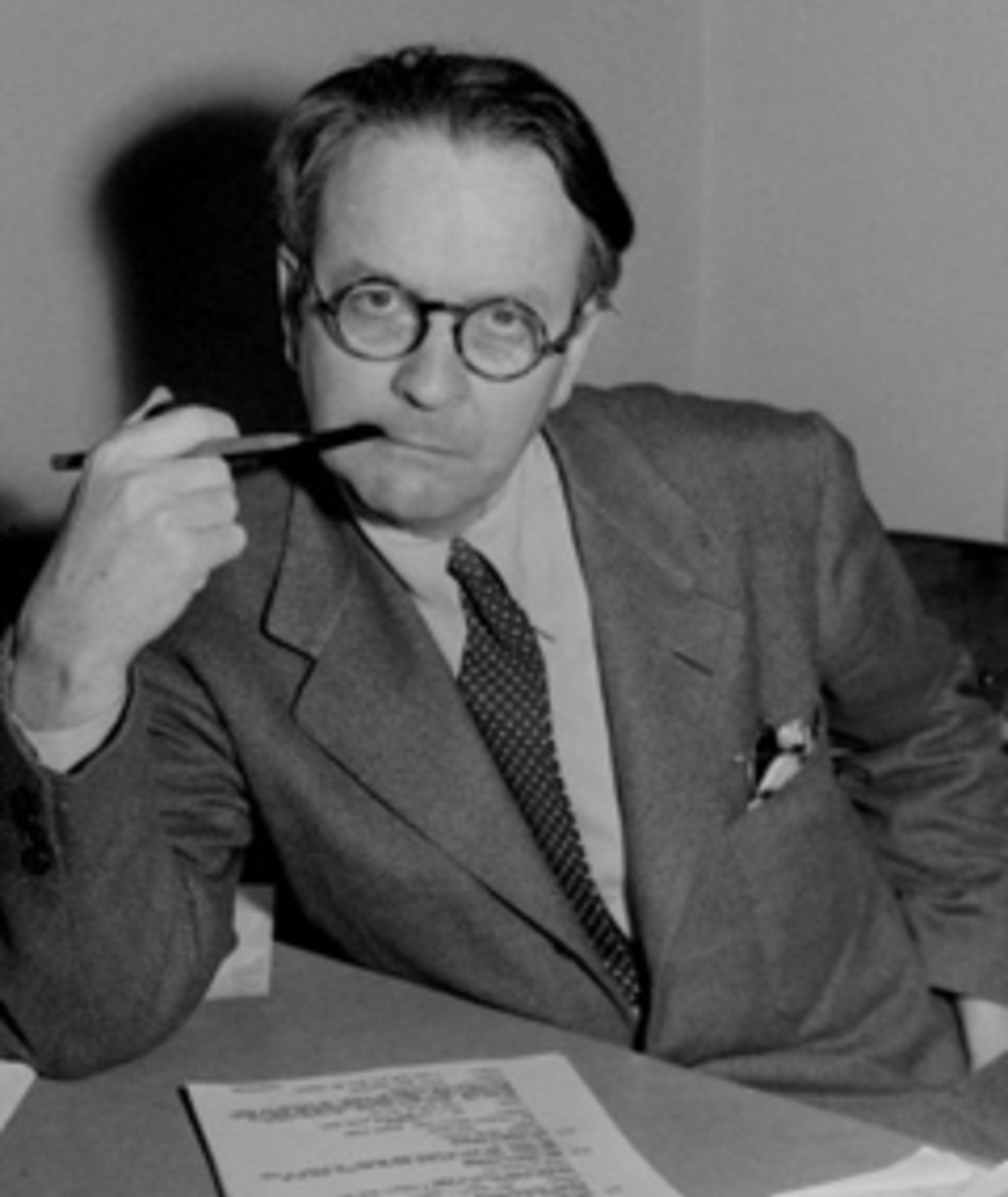 Photo of Raymond Chandler