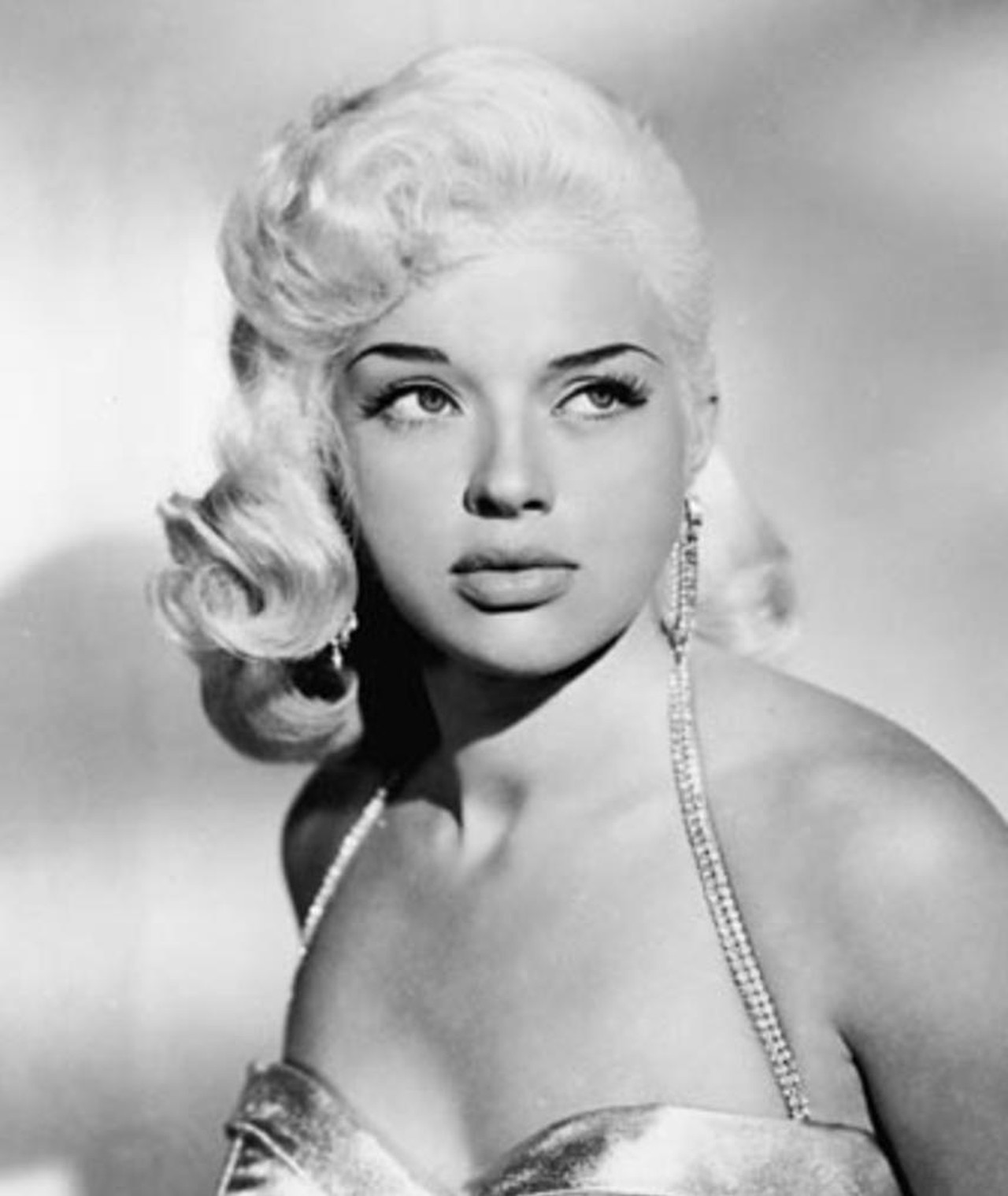 Photo of Diana Dors