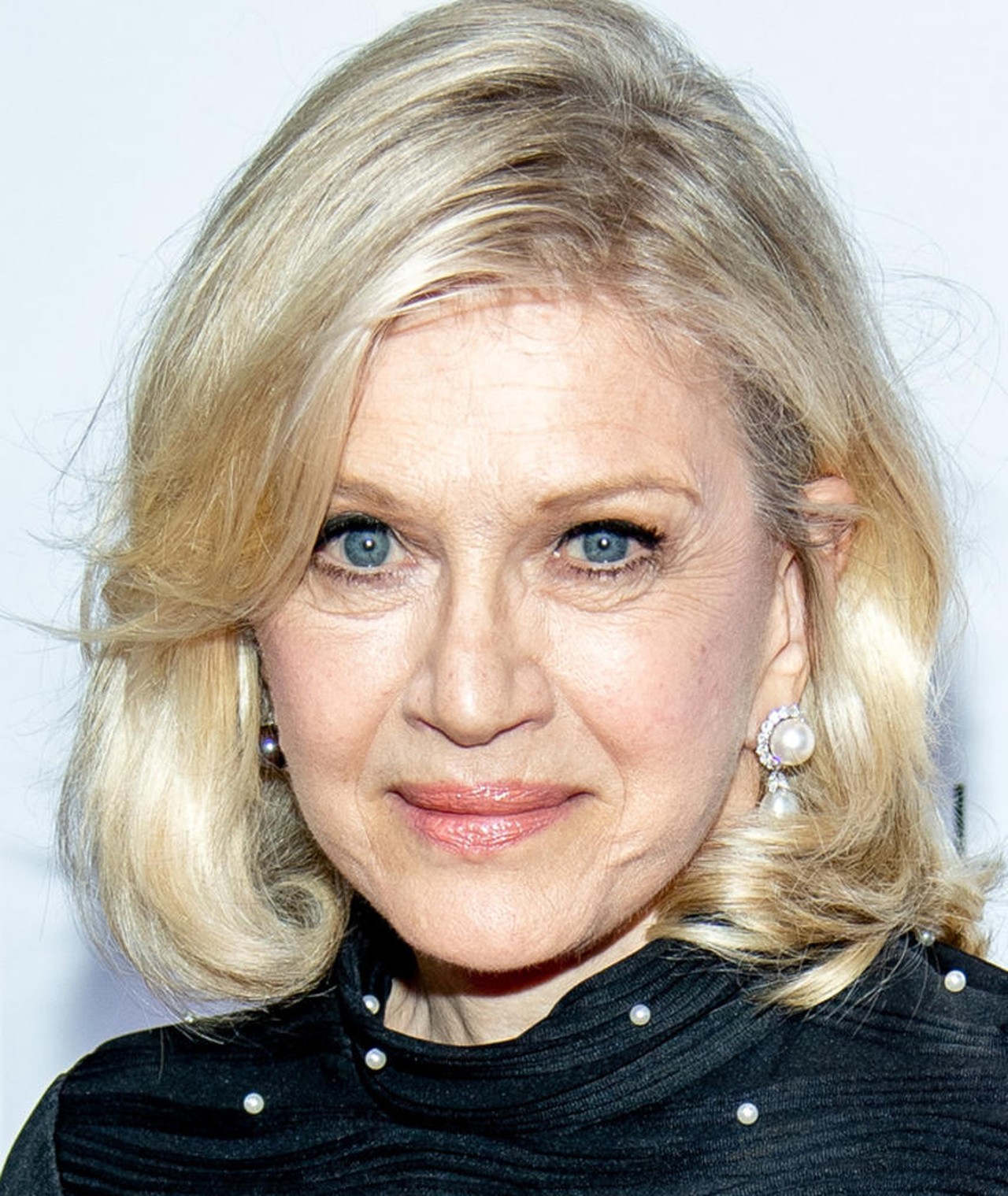 Photo of Diane Sawyer