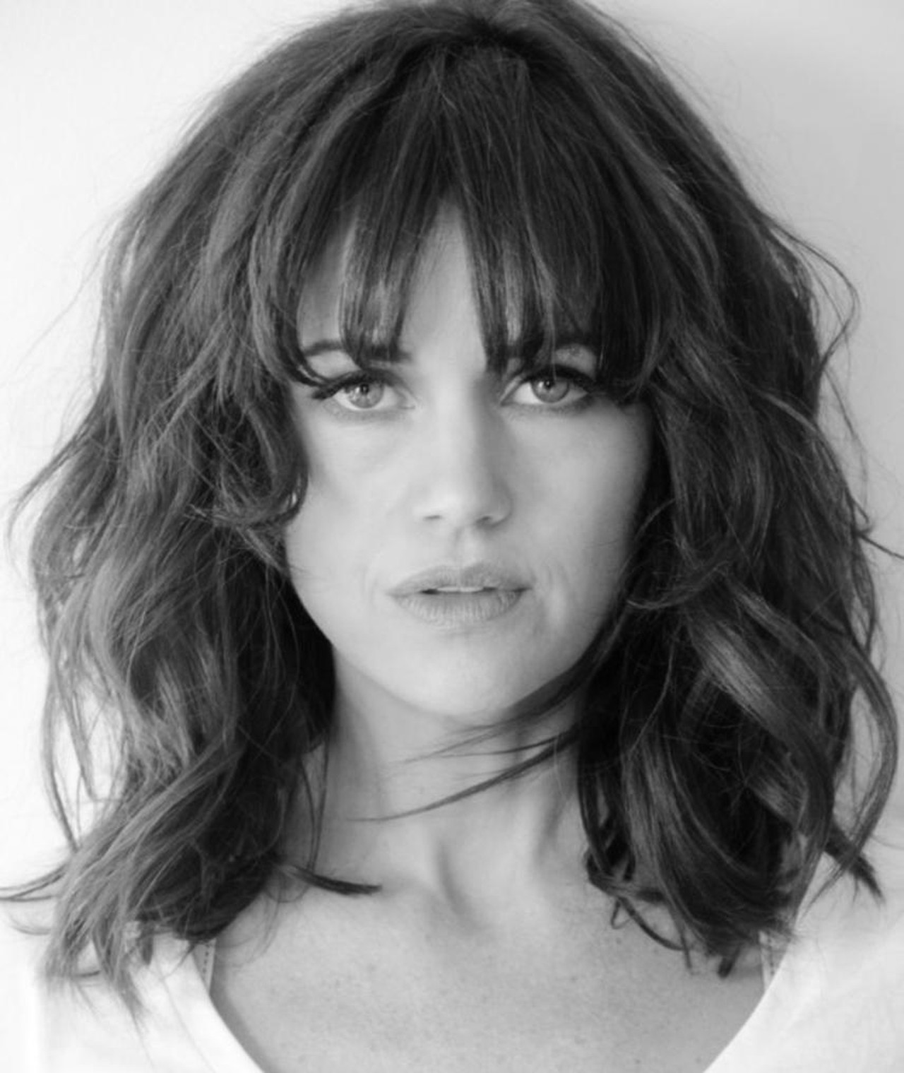 Photo of Carla Gugino