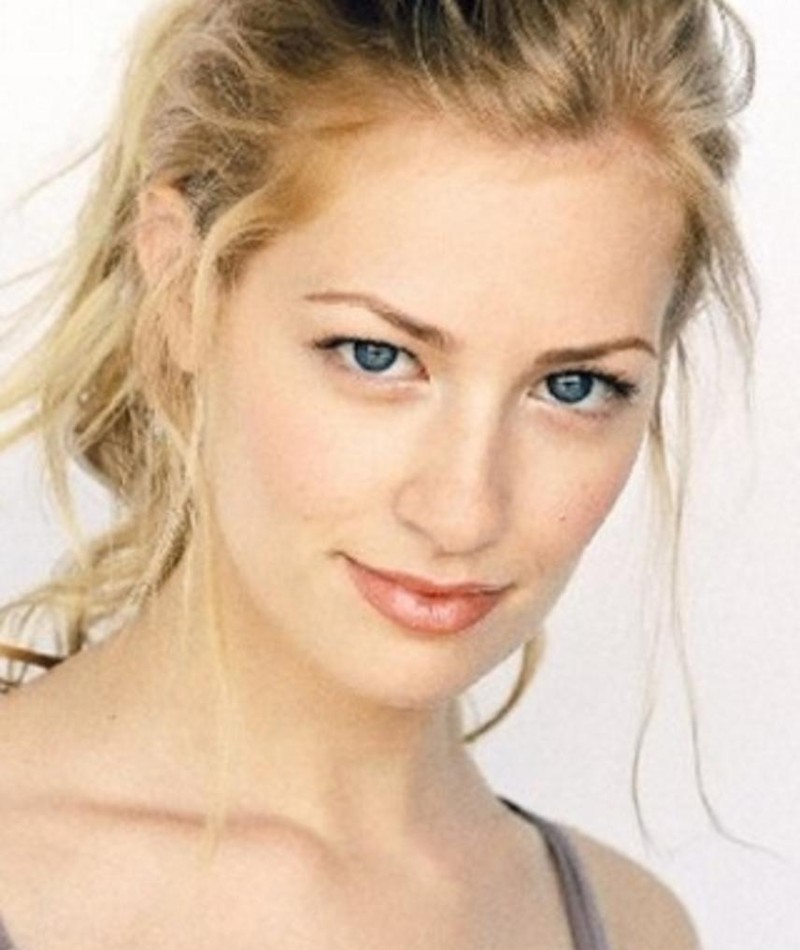 Photo of Beth Behrs