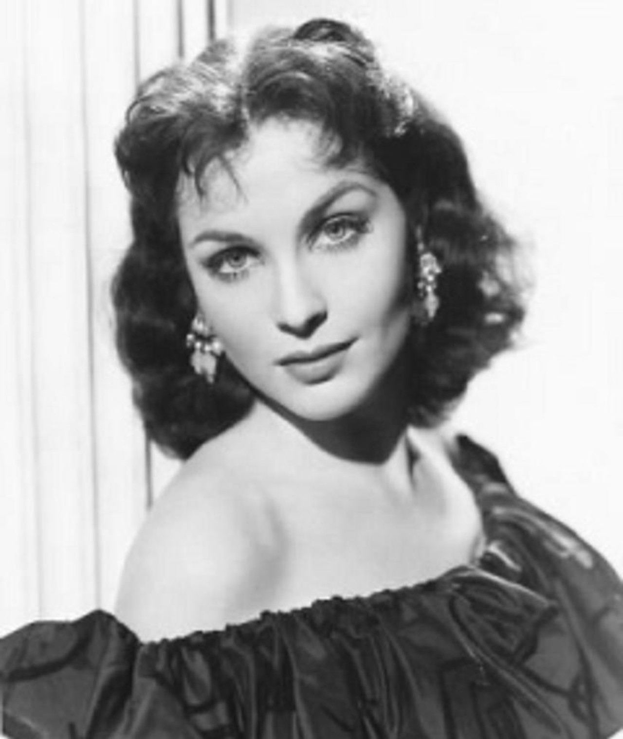 Photo of Yvonne Furneaux