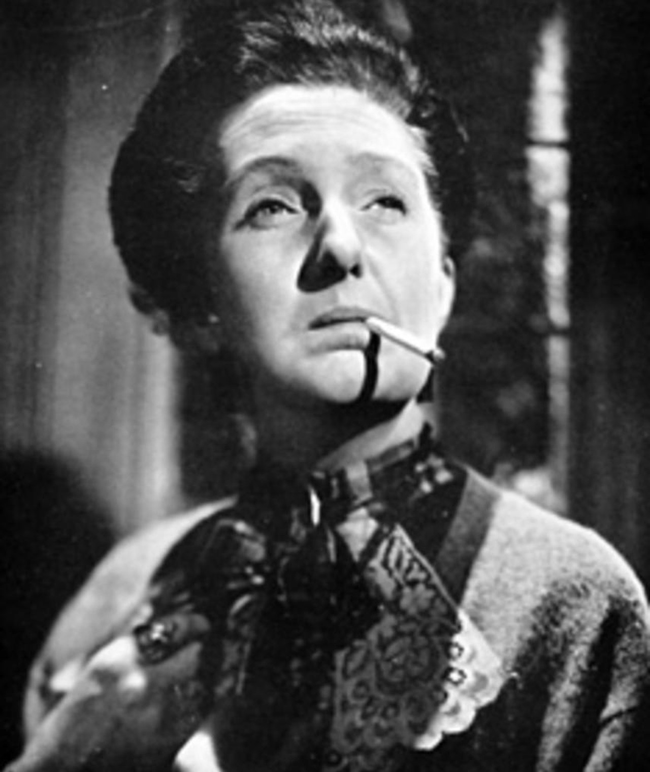 Joan hickson the murder at the vicarage - gateasl