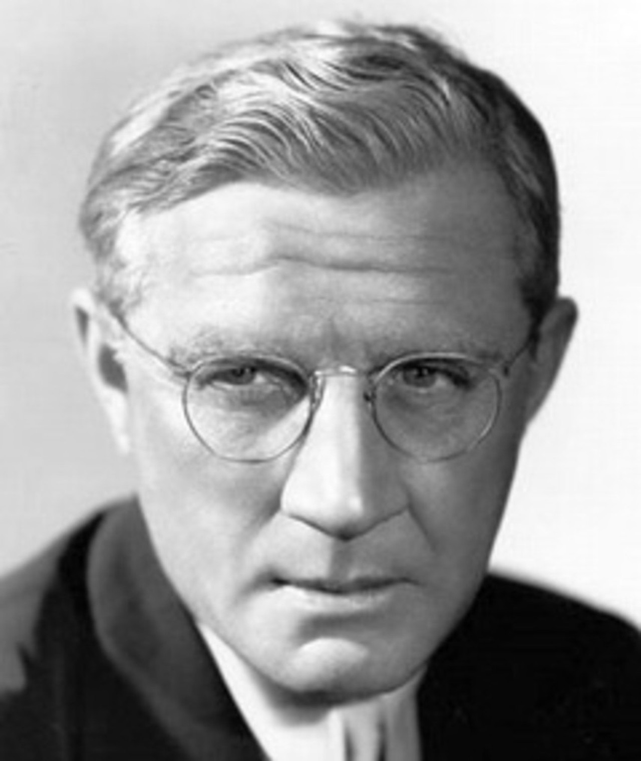 Photo of Lloyd Bacon