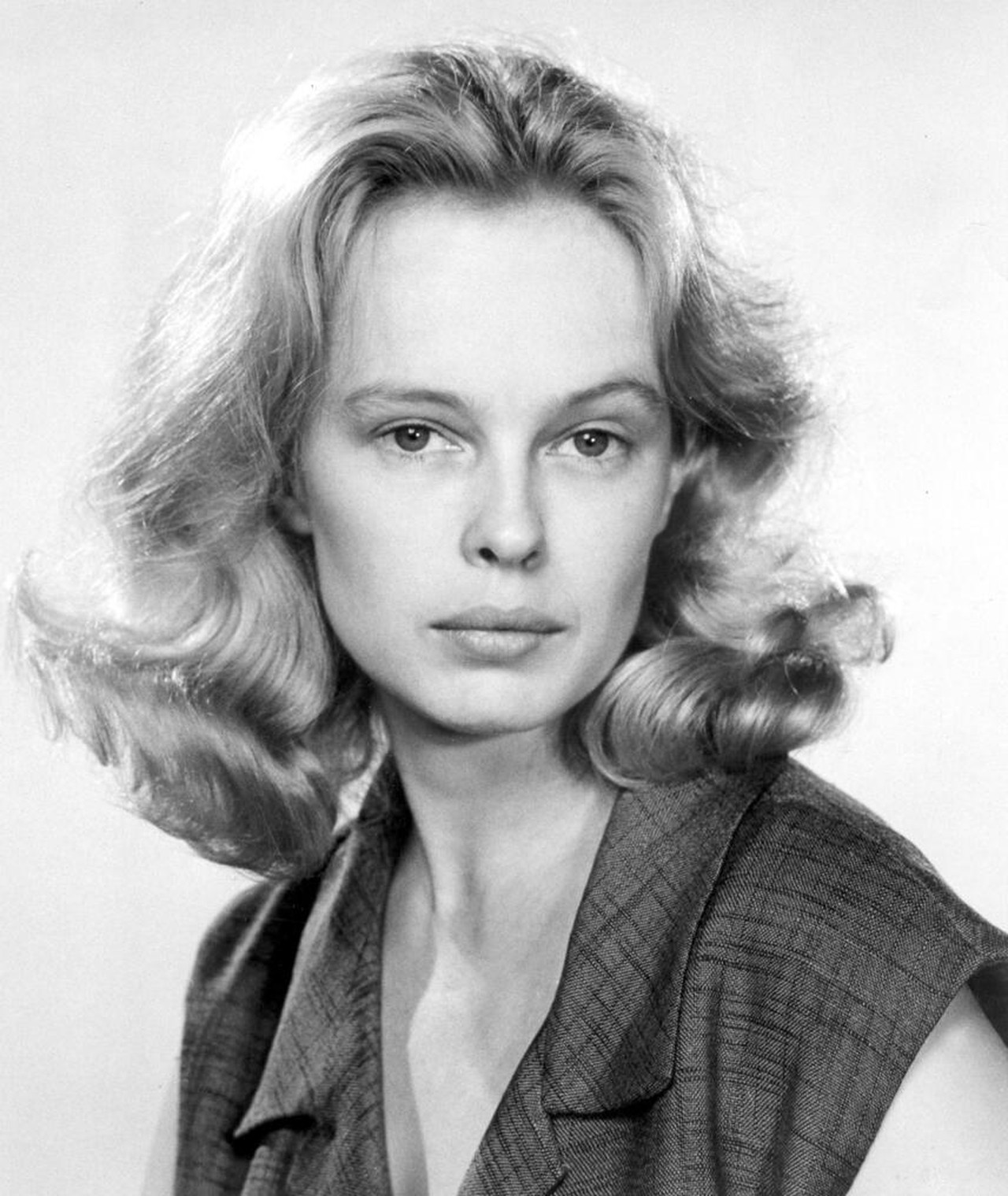 Photo of Sandy Dennis