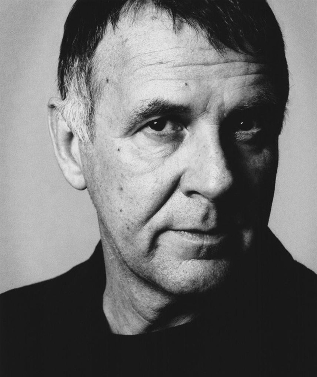 Photo of Tom Wilkinson