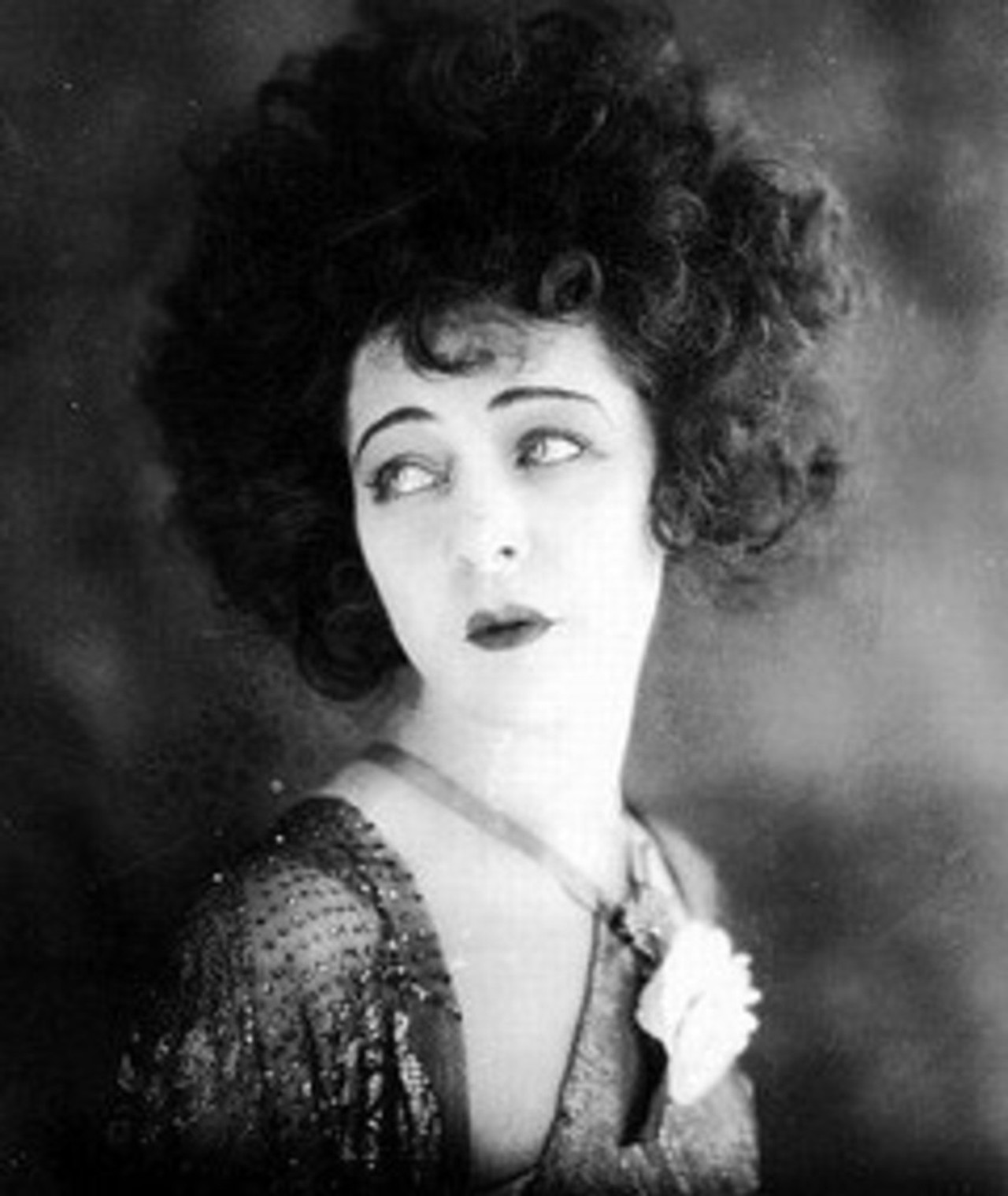 Photo of Alla Nazimova