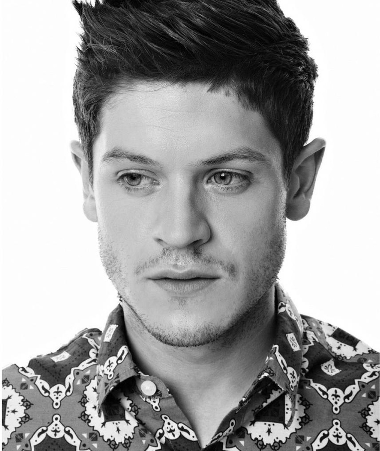 Photo of Iwan Rheon