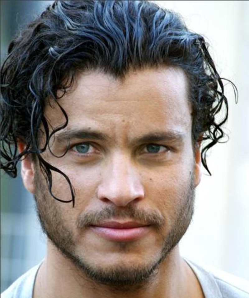 Mohamed Zouaoui Movies, Bio and Lists on MUBI