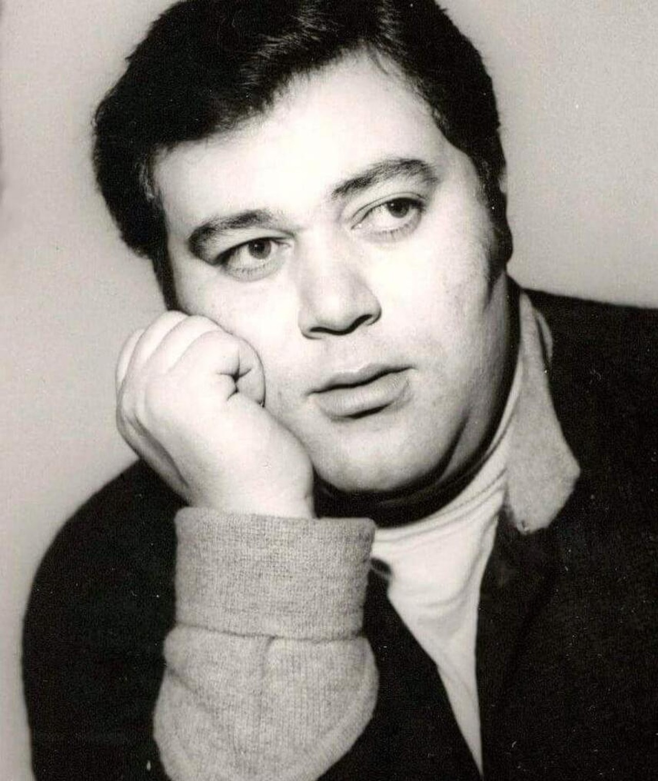 Homayoon – Movies, Bio and Lists on MUBI