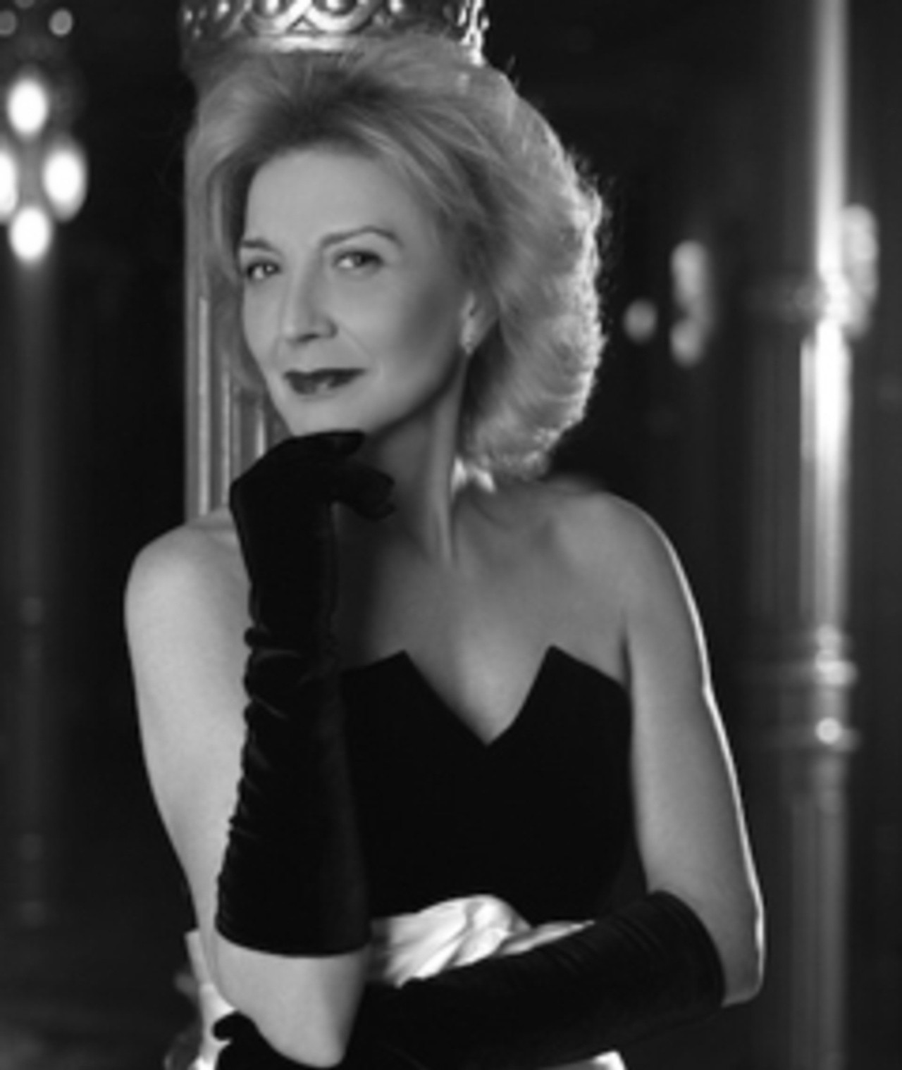 Photo of Marisa Paredes