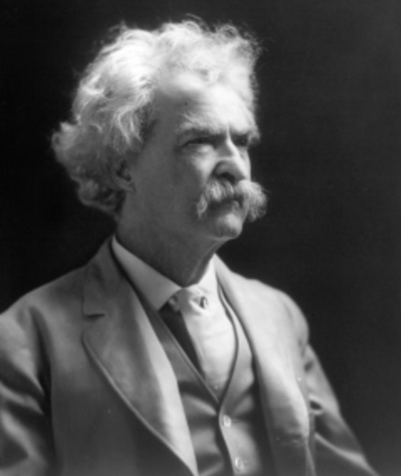 Photo of Mark Twain