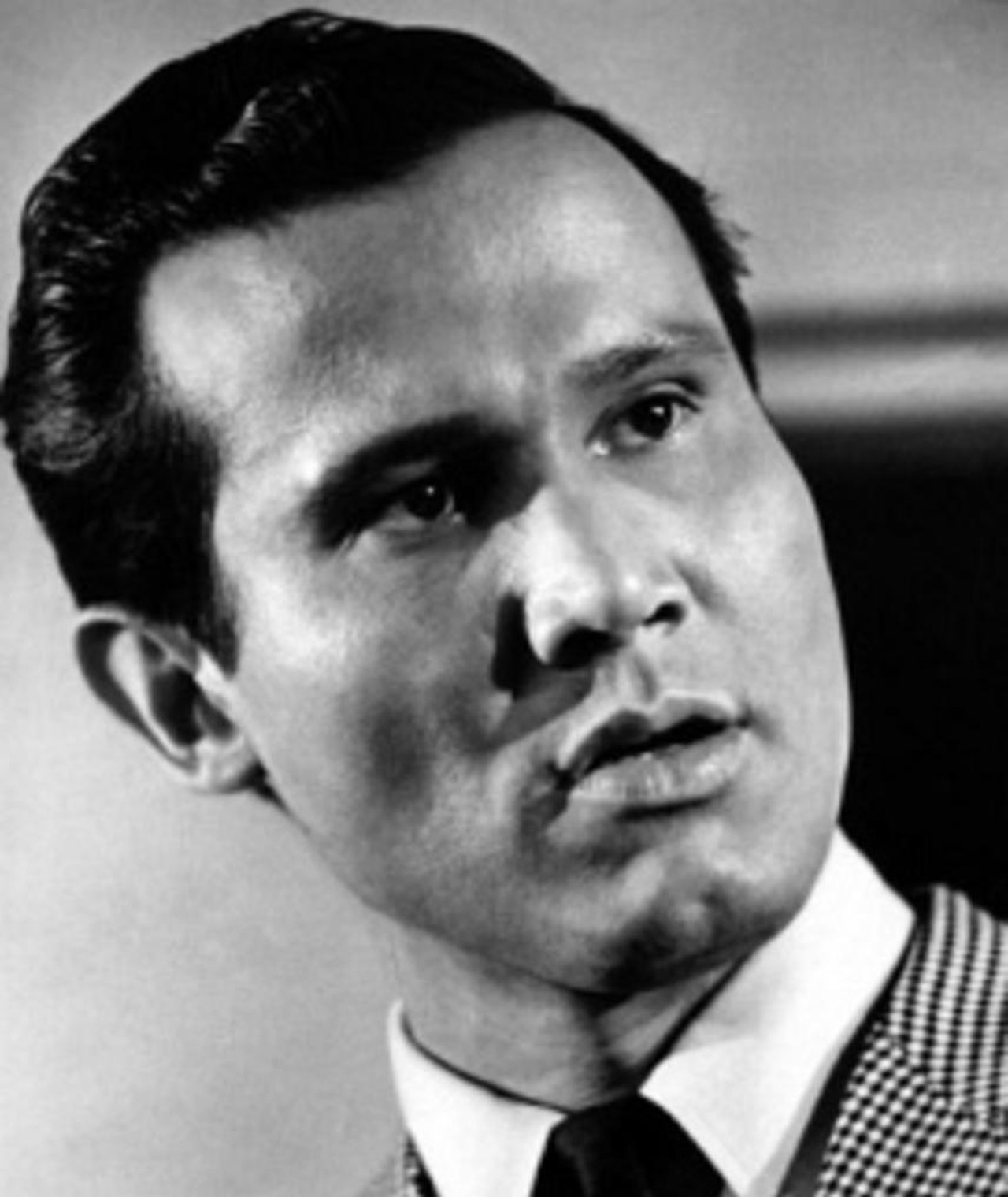 Photo of Henry Silva