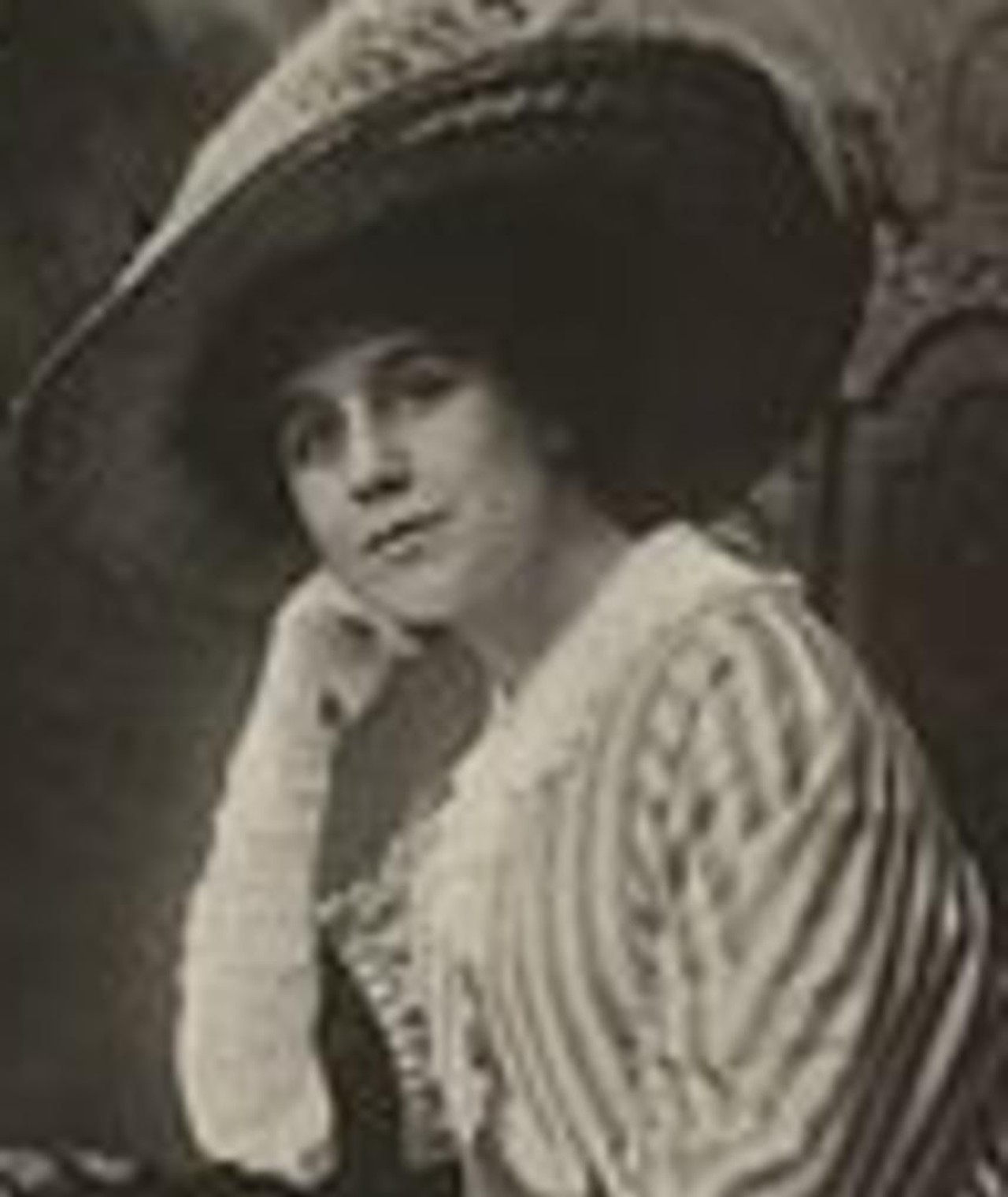 Photo of Lillian Albertson