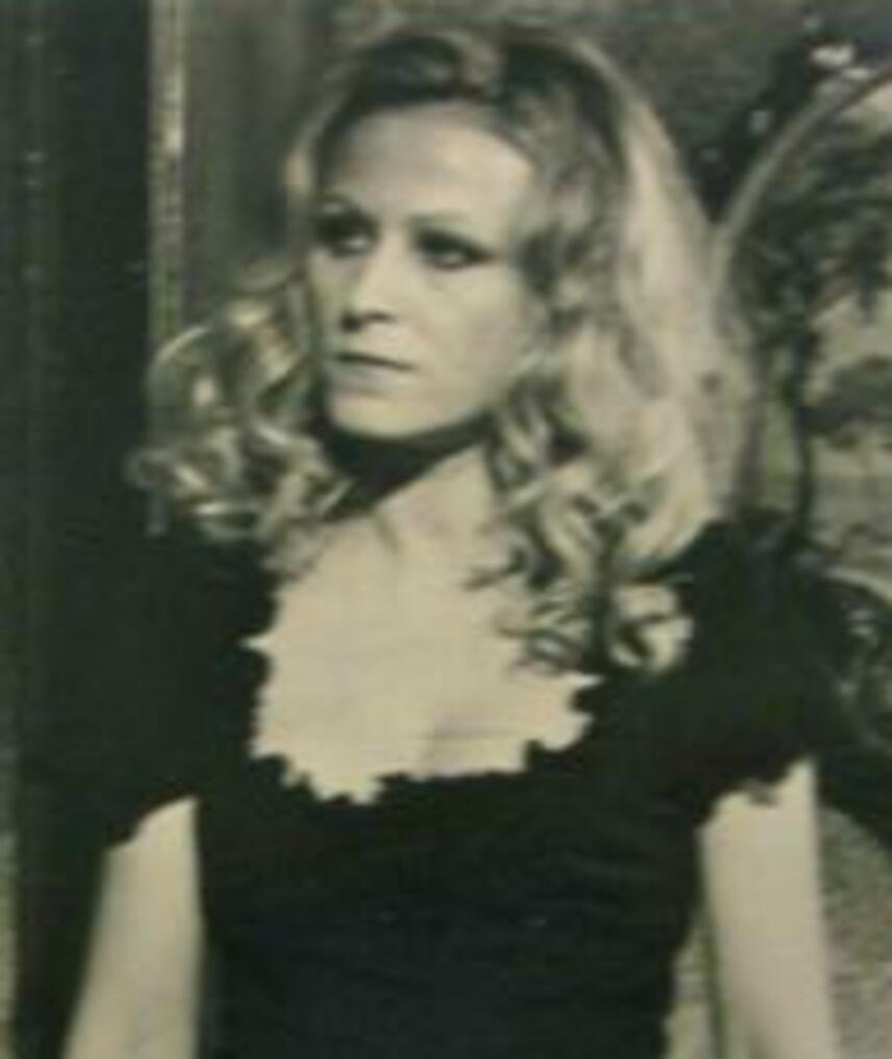 Photo of Sandra Mantegna