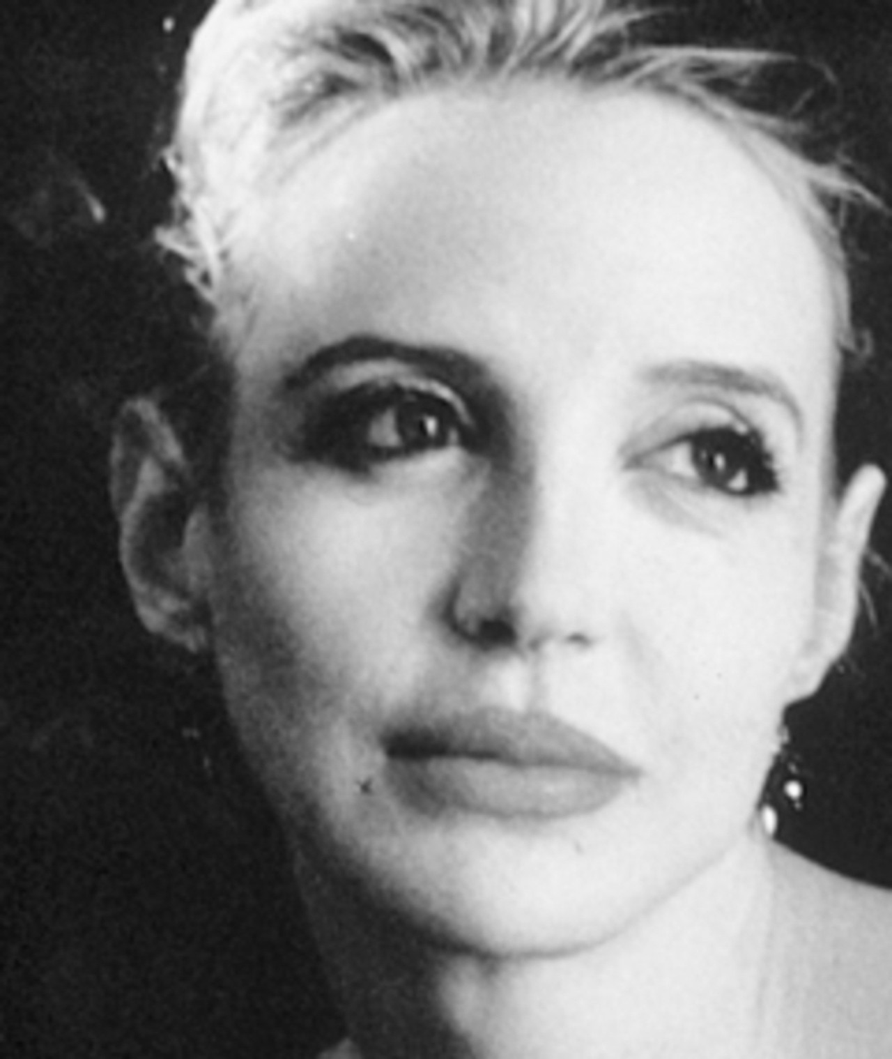 Photo of Anna Thomson