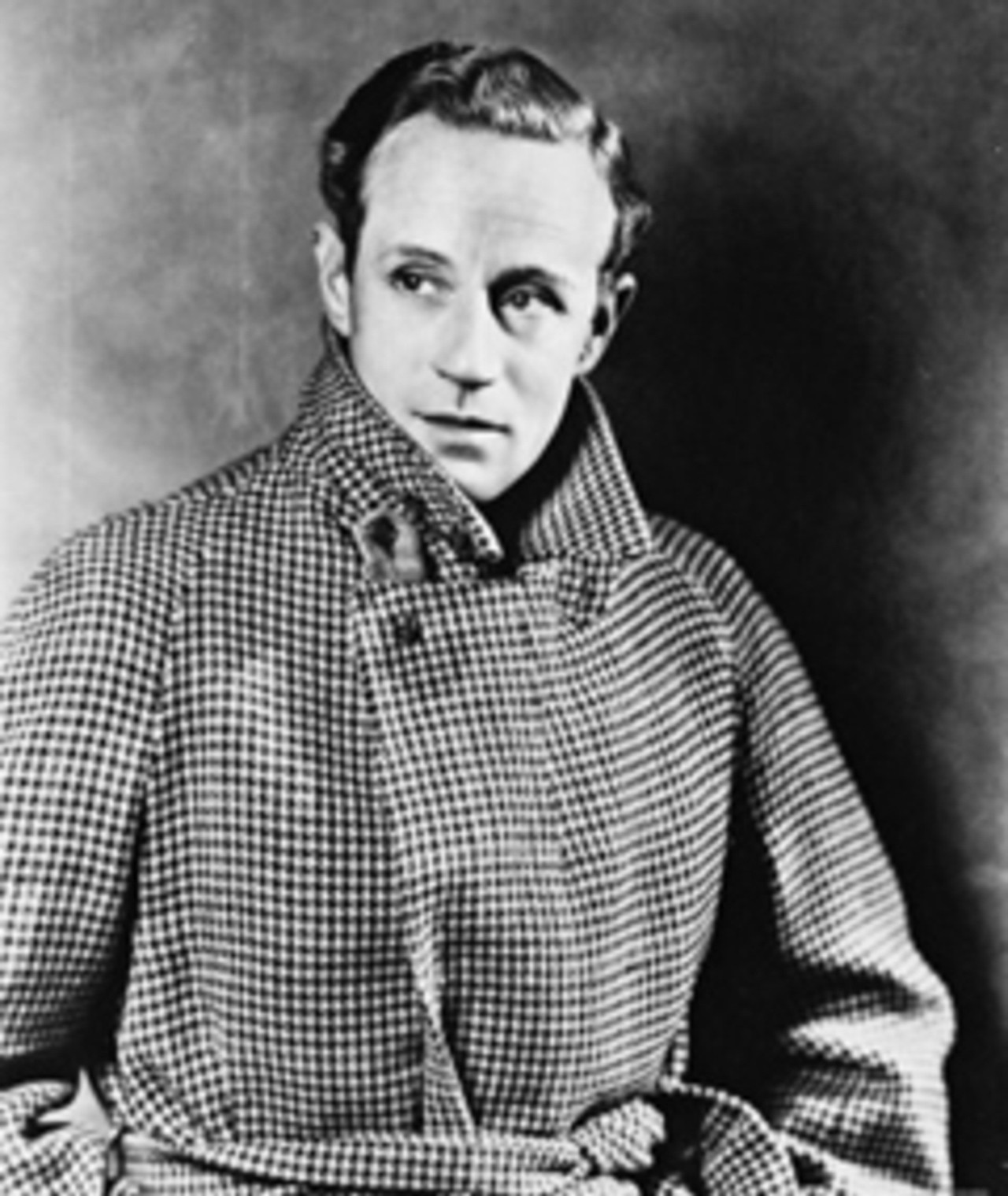 Photo of Leslie Howard