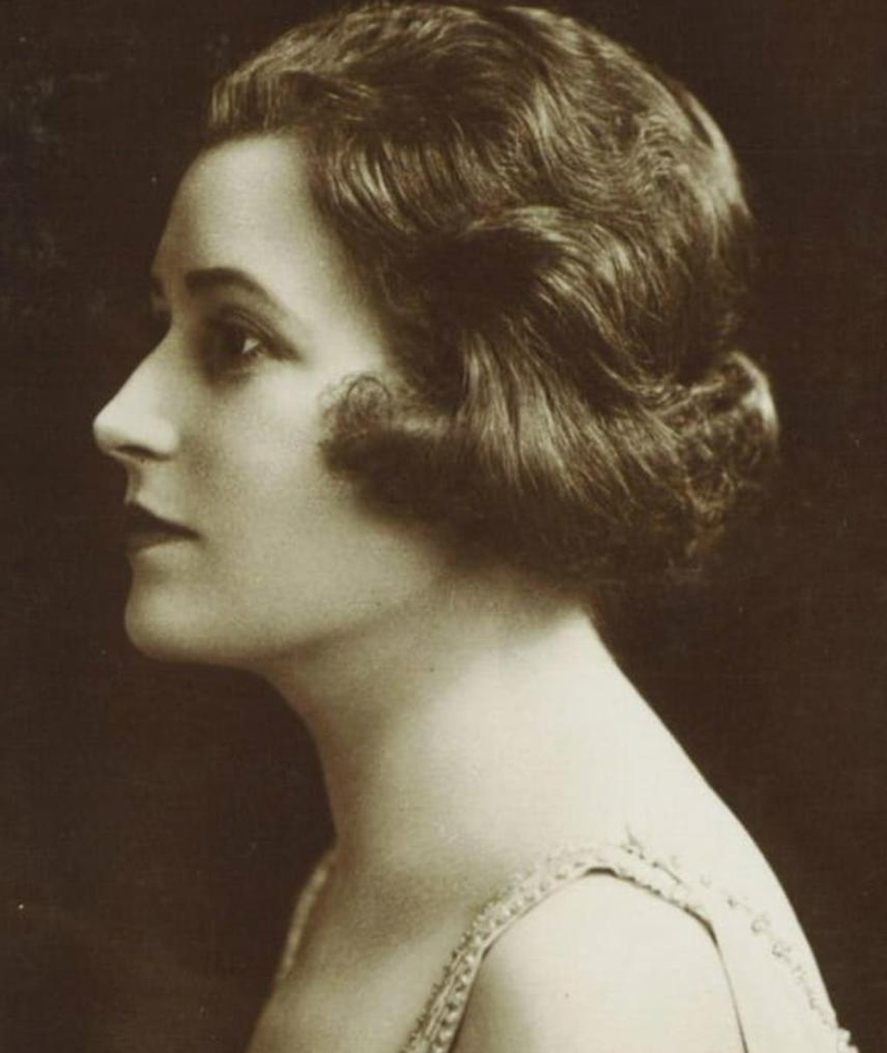 Photo of Hilda Bayley