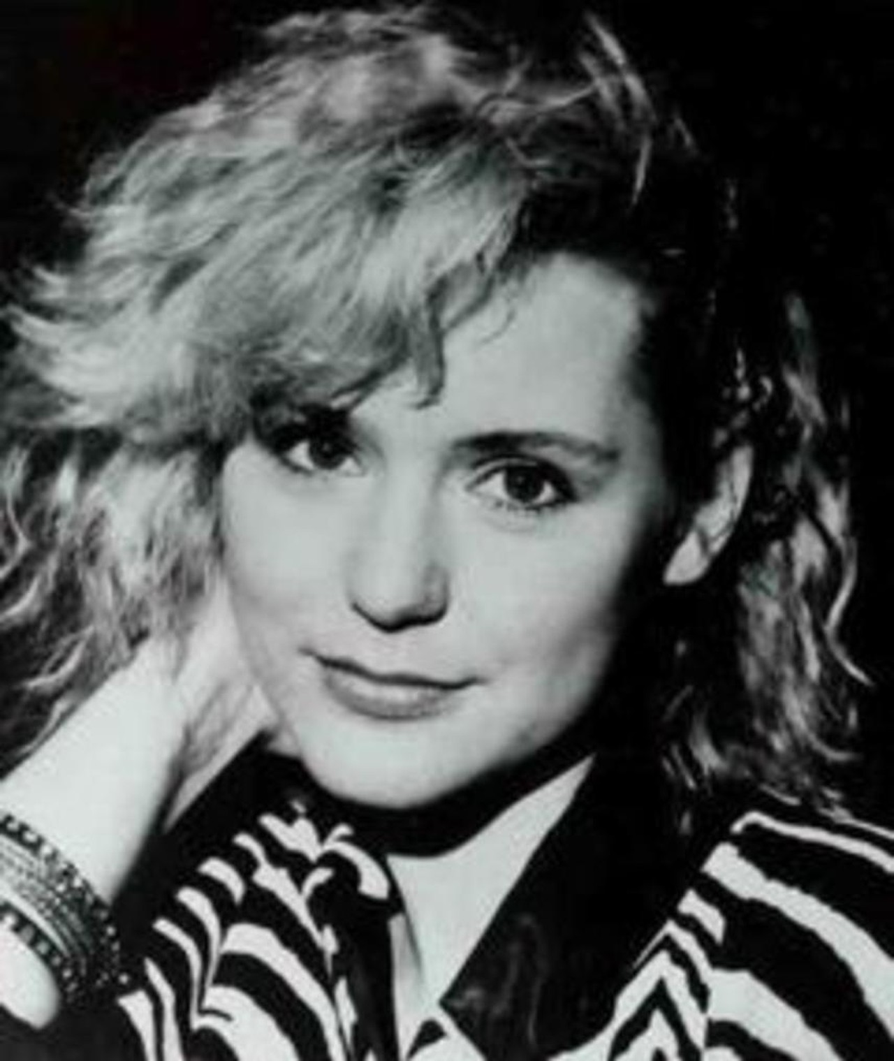 Dedee pfeiffer hoboken hollow 2006 sex scene