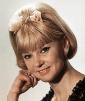 Gulliver Lilliputlar mamlakatida porno tomosha qilish onlayn Men yigitimning eshagini yalamoqchiman