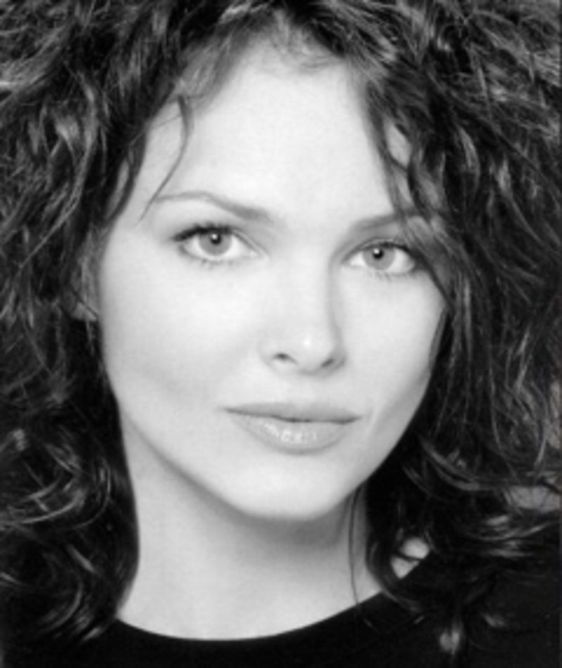 Photo of Dina Meyer