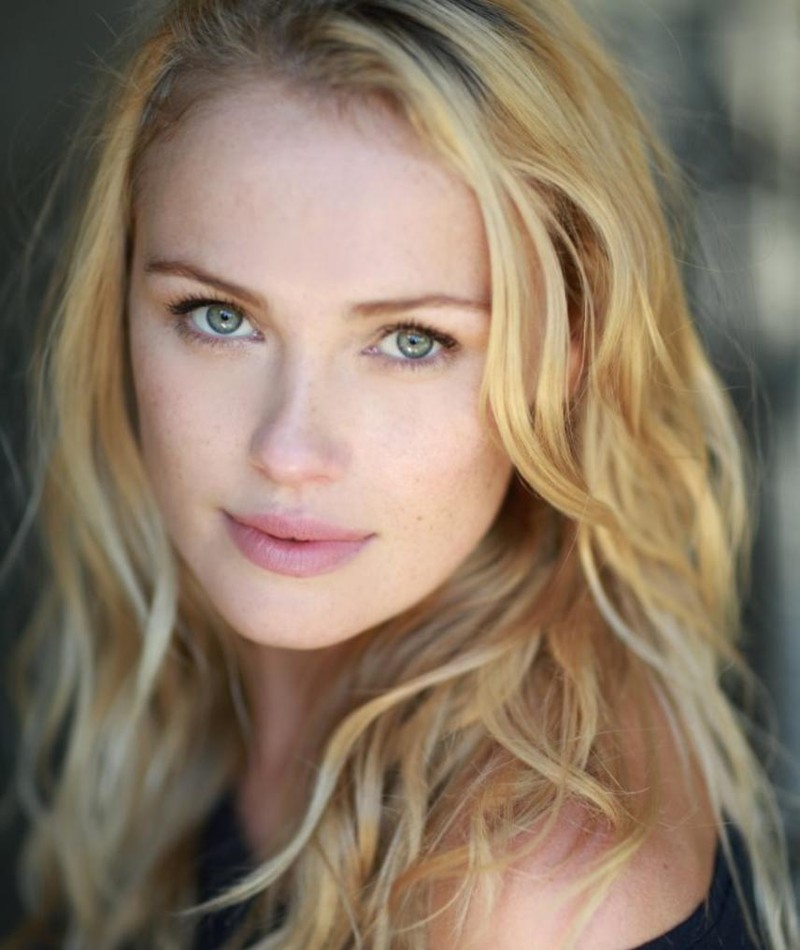 Hannah New Movies, Bio and Lists on MUBI