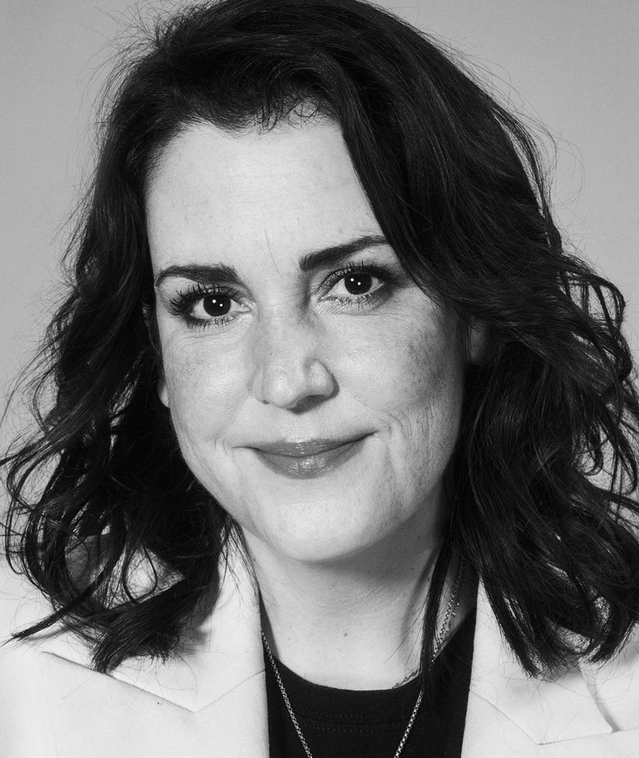 Photo of Melanie Lynskey